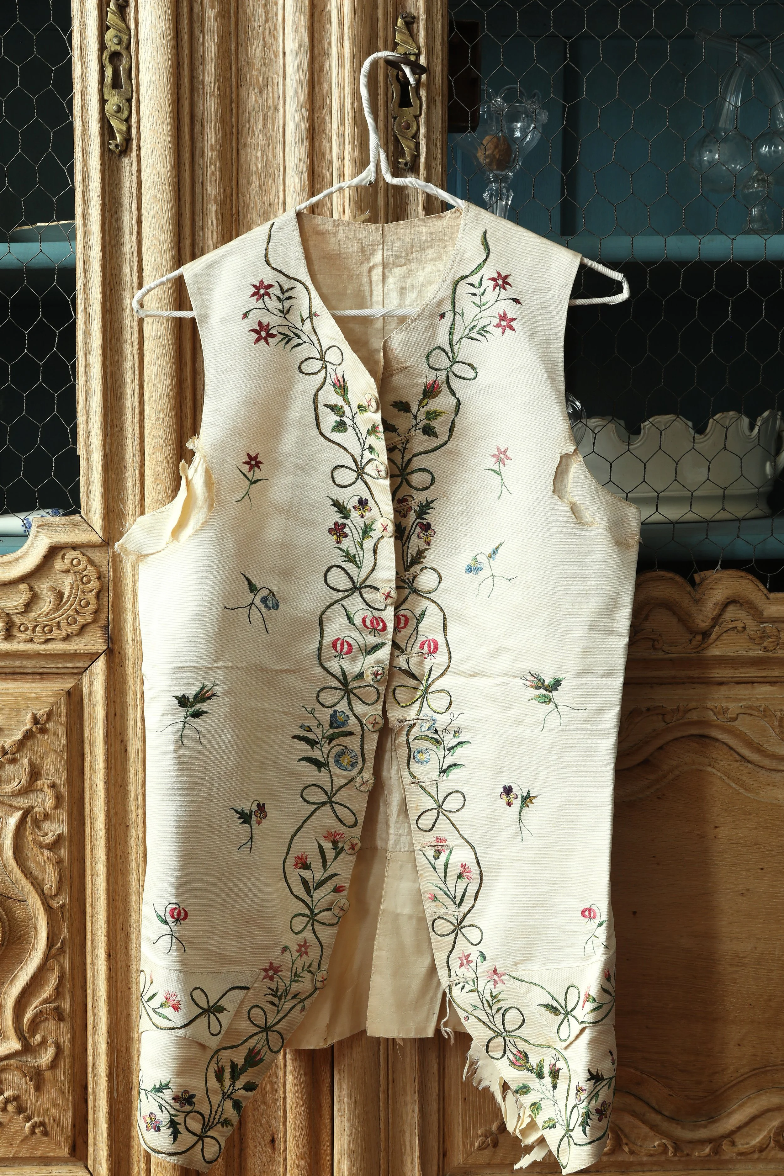 Curio Shop Spring 20243096 1.jpg