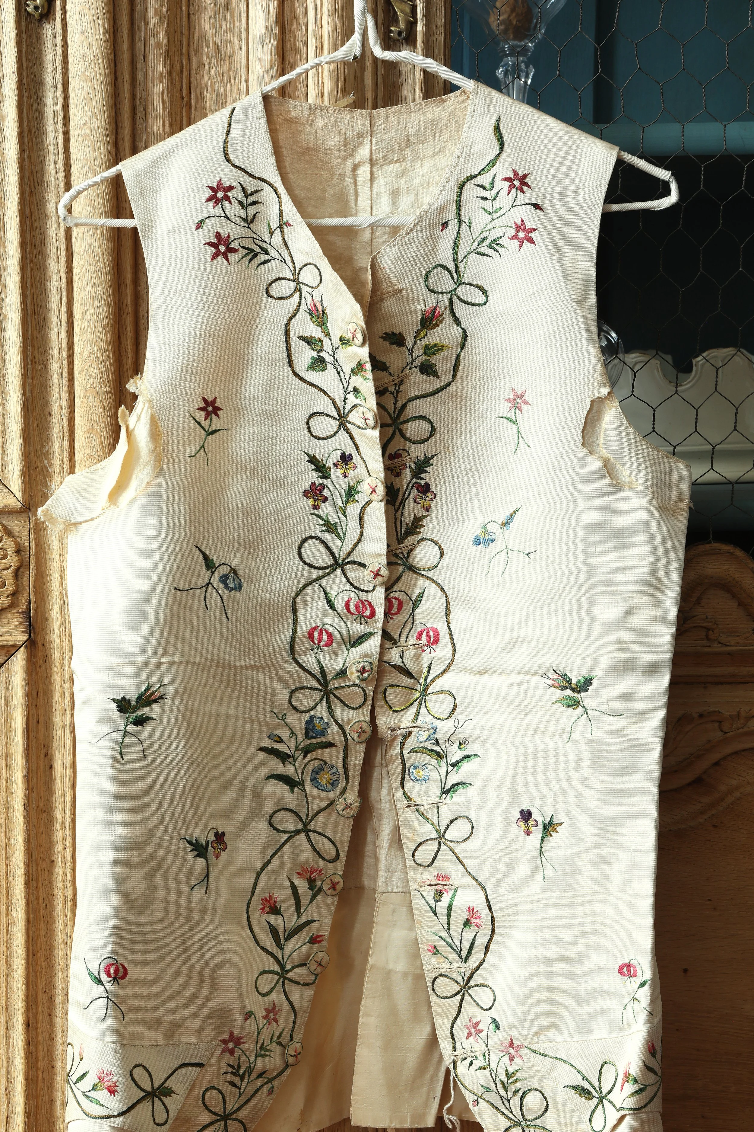 Curio Shop Spring 20243095 1.jpg