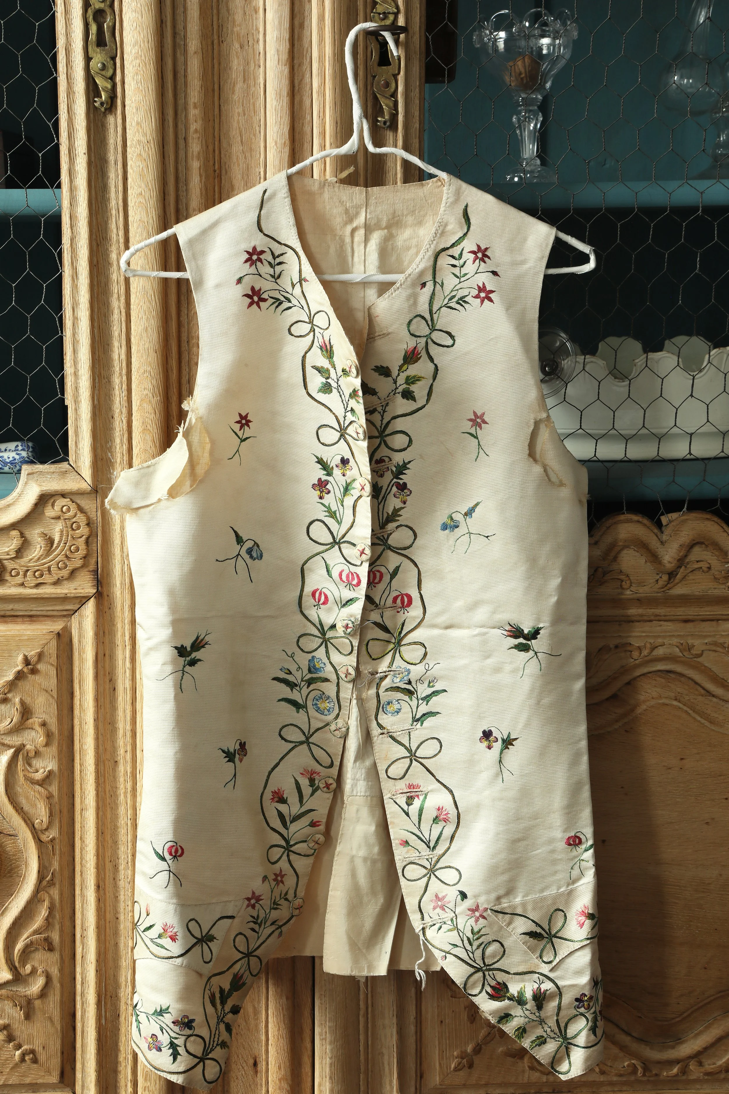 Curio Shop Spring 20242771 1.jpg