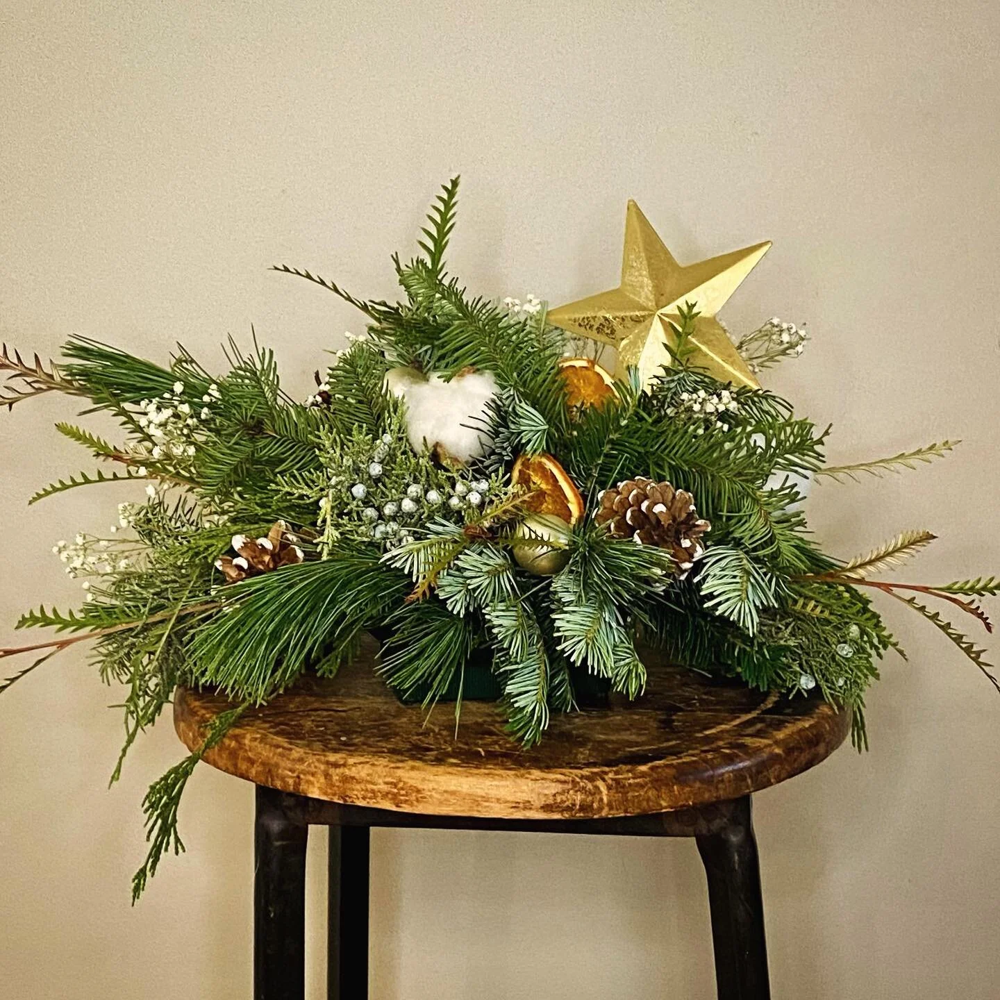 Enjoy fantastic aromas of Christmas Greenery. 
Christmas Greenery Arrangement from $55
Add little water here and there and will last until Christmas. 
“We deliver Smiles, Joy and Happiness.”
www.Seiji-Ltd.net
#smiles #joy #happiness #f