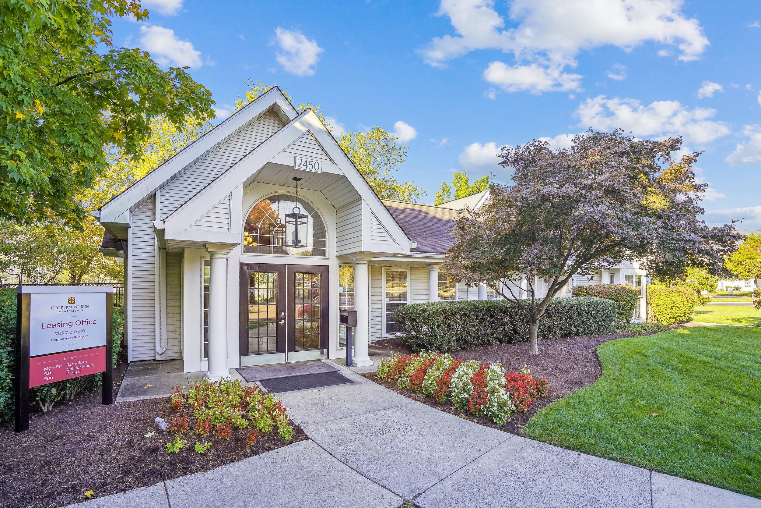  The beautiful Leasing Center at Coppermine Run. 