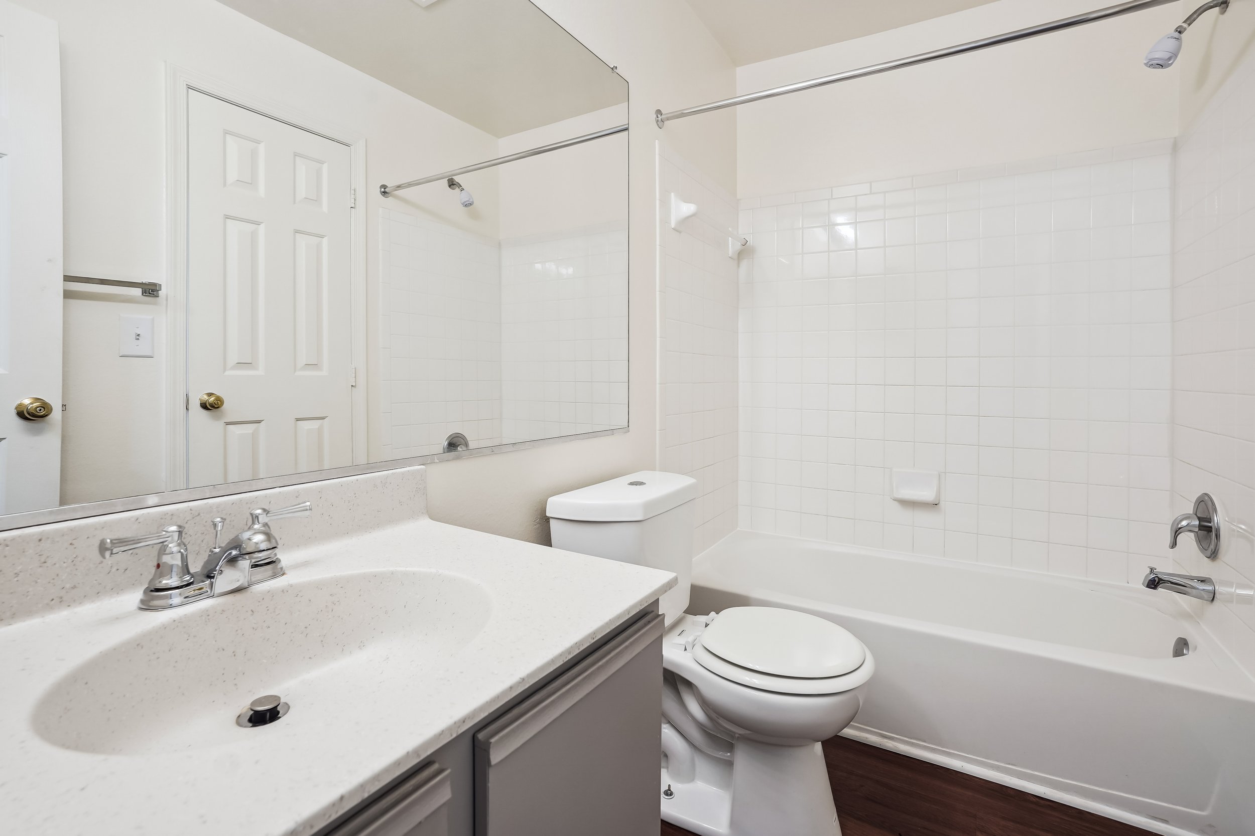  Our 2- and 3-bedroom apartments feature bathrooms with solid countertops. 