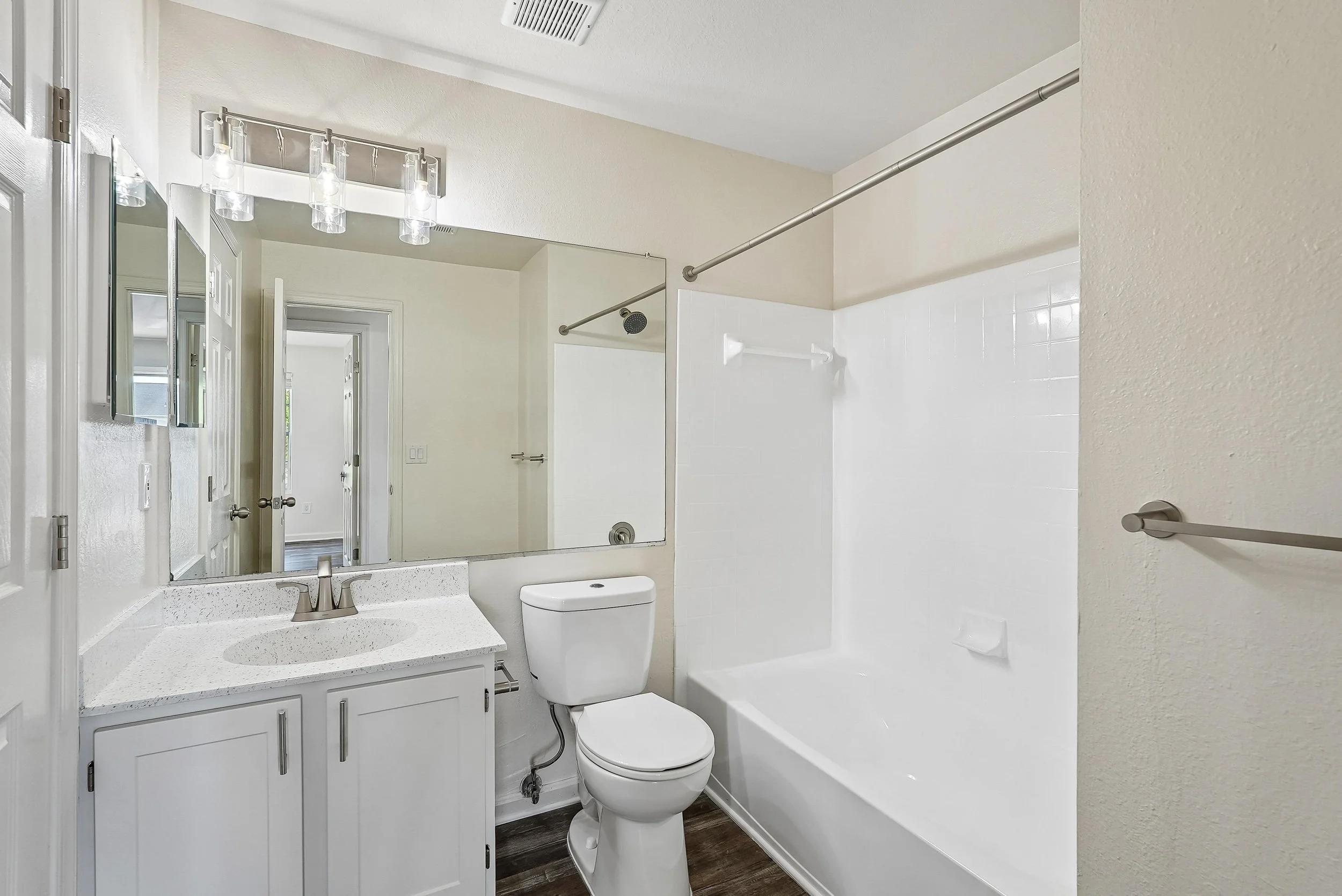 floor plan-bath-zoqzs2wd4w.jpg