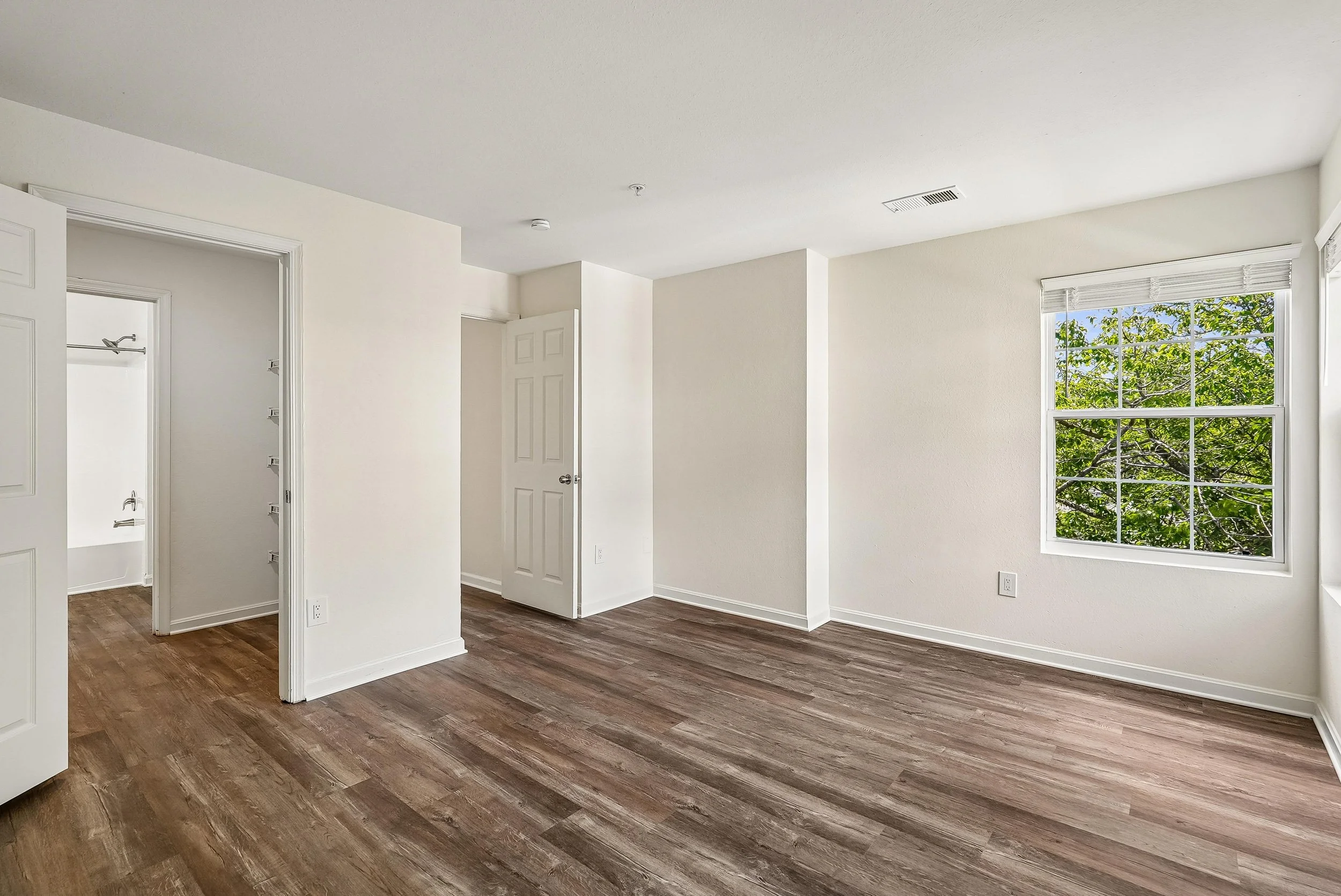 floor plan-bedroom-egsuaqlbzr.jpg