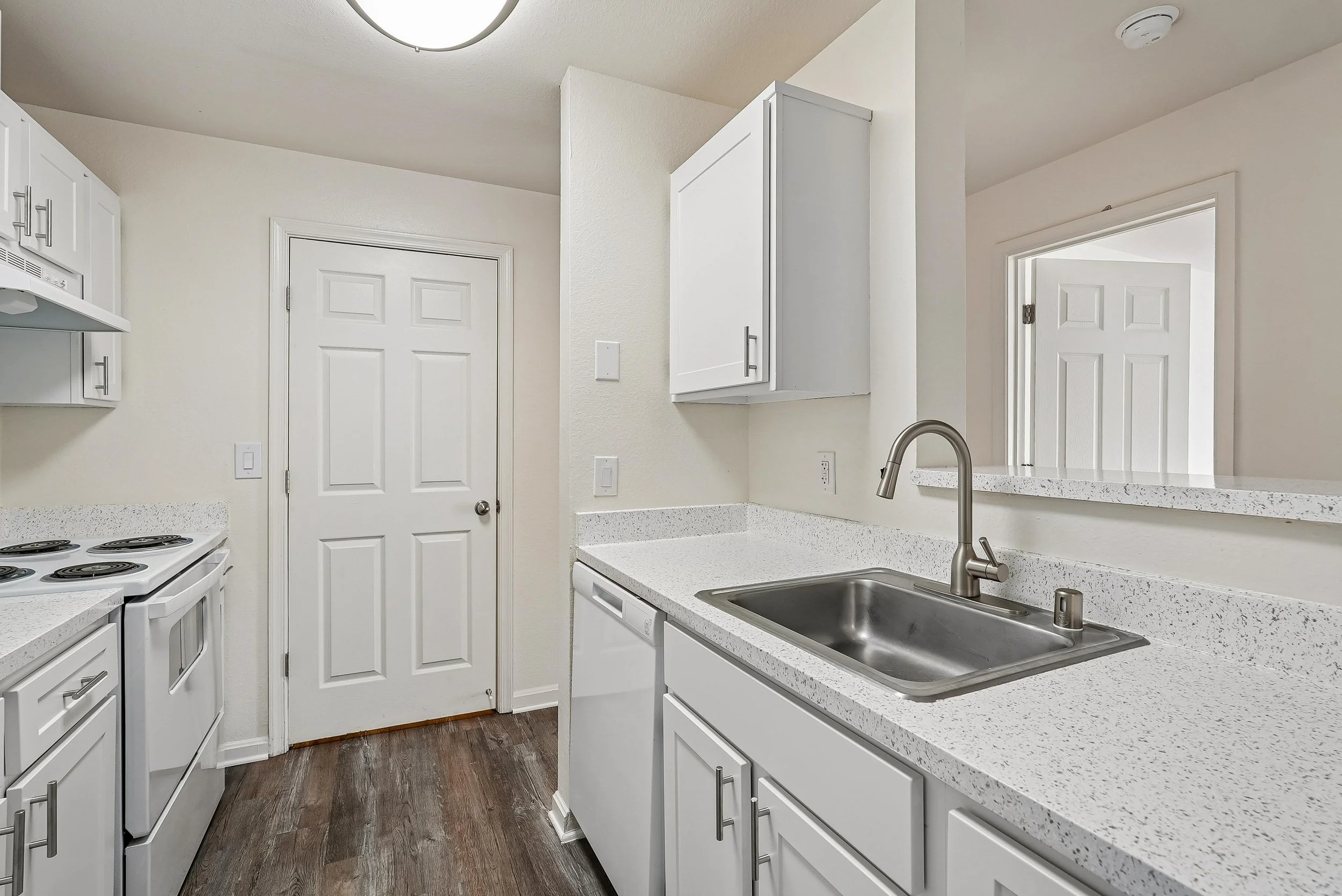 floor plan-kitchen-tnaeqia3ms.jpg