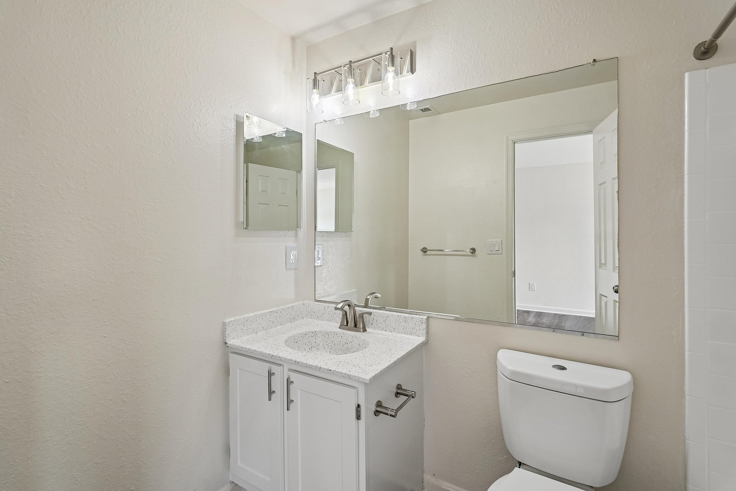 floor plan-primary bath-mhl2k1r0m8.jpg