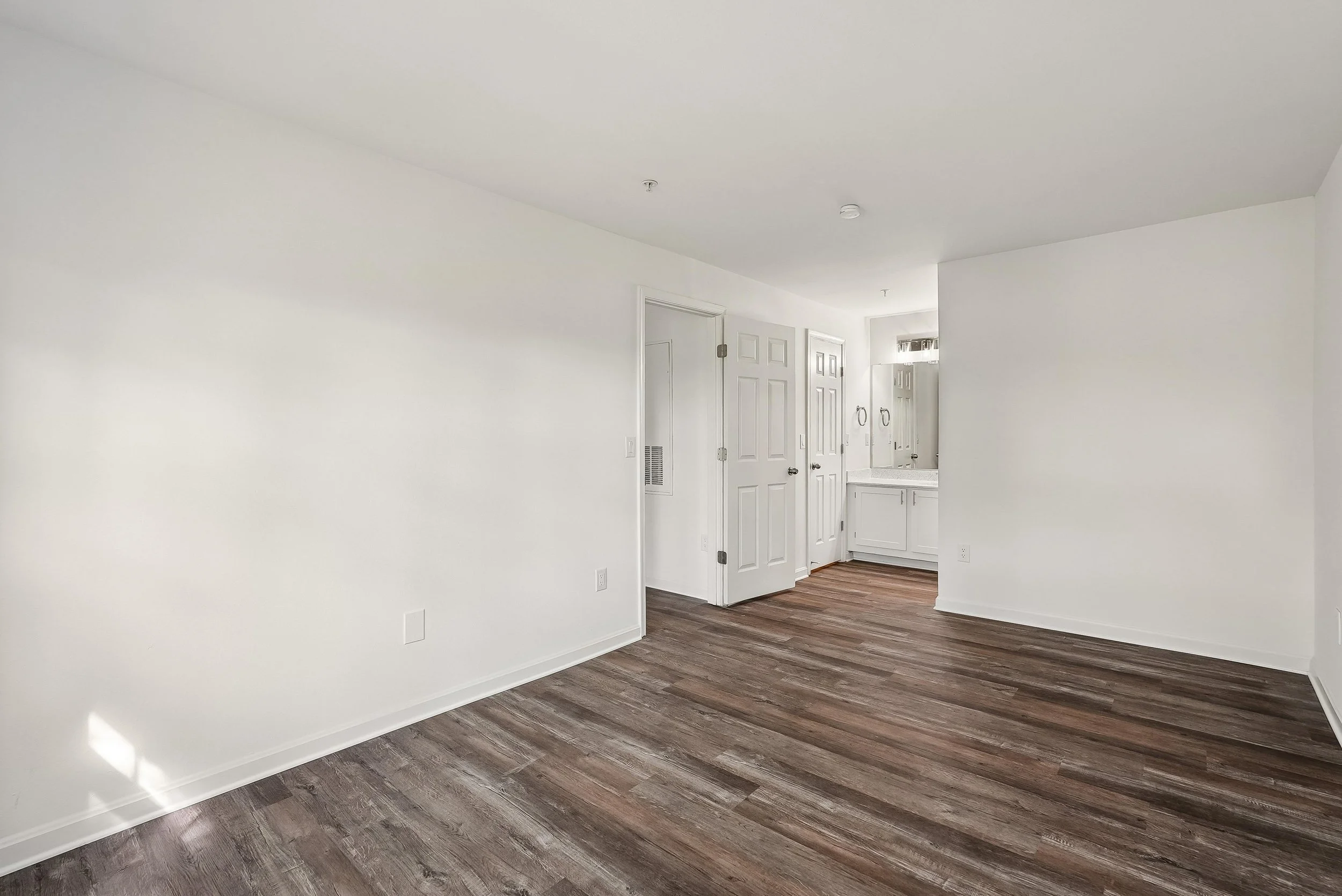 floor plan-primary bedroom-t9c596ektw.jpg