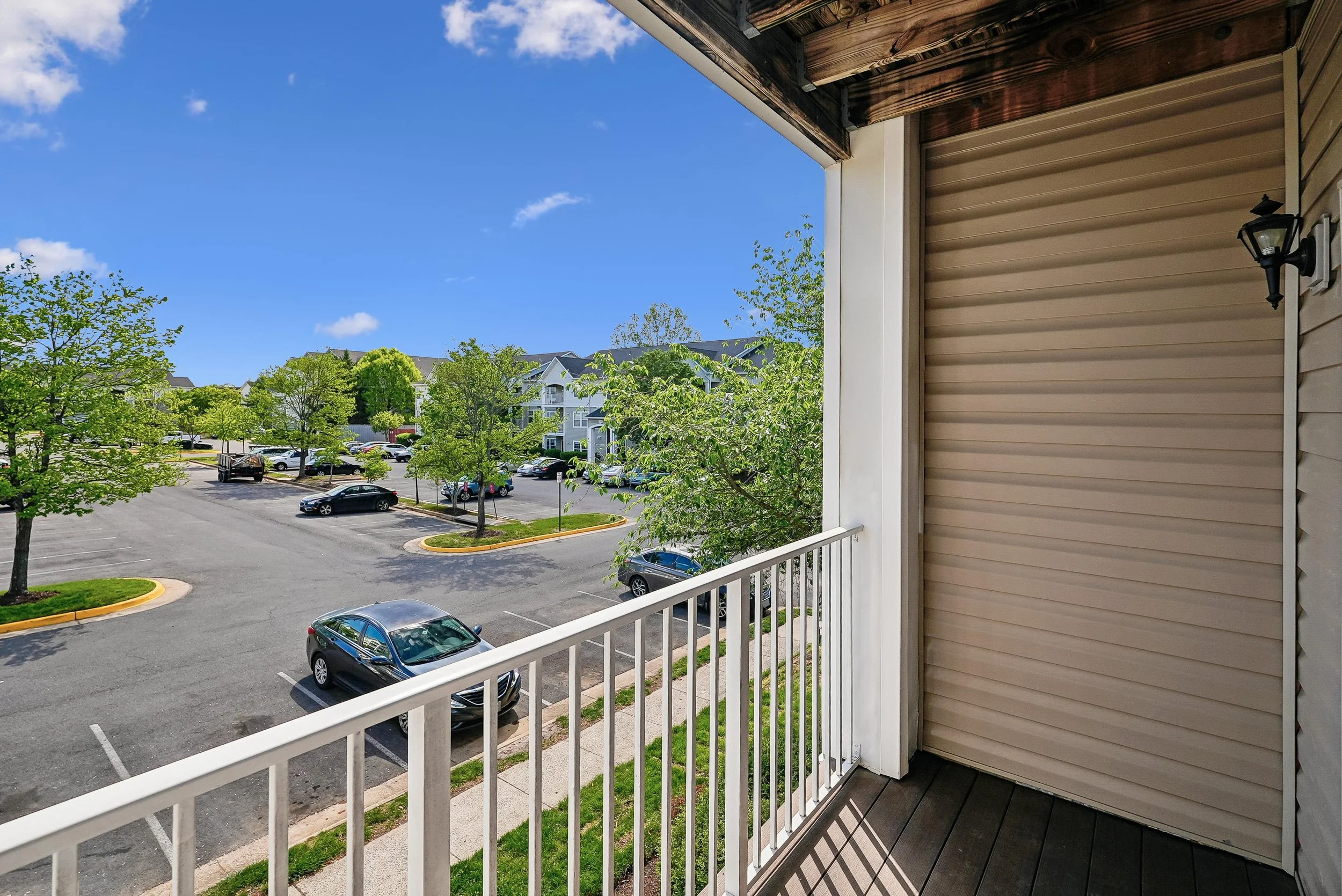 floor plan-balcony-2hy80735fo.jpg