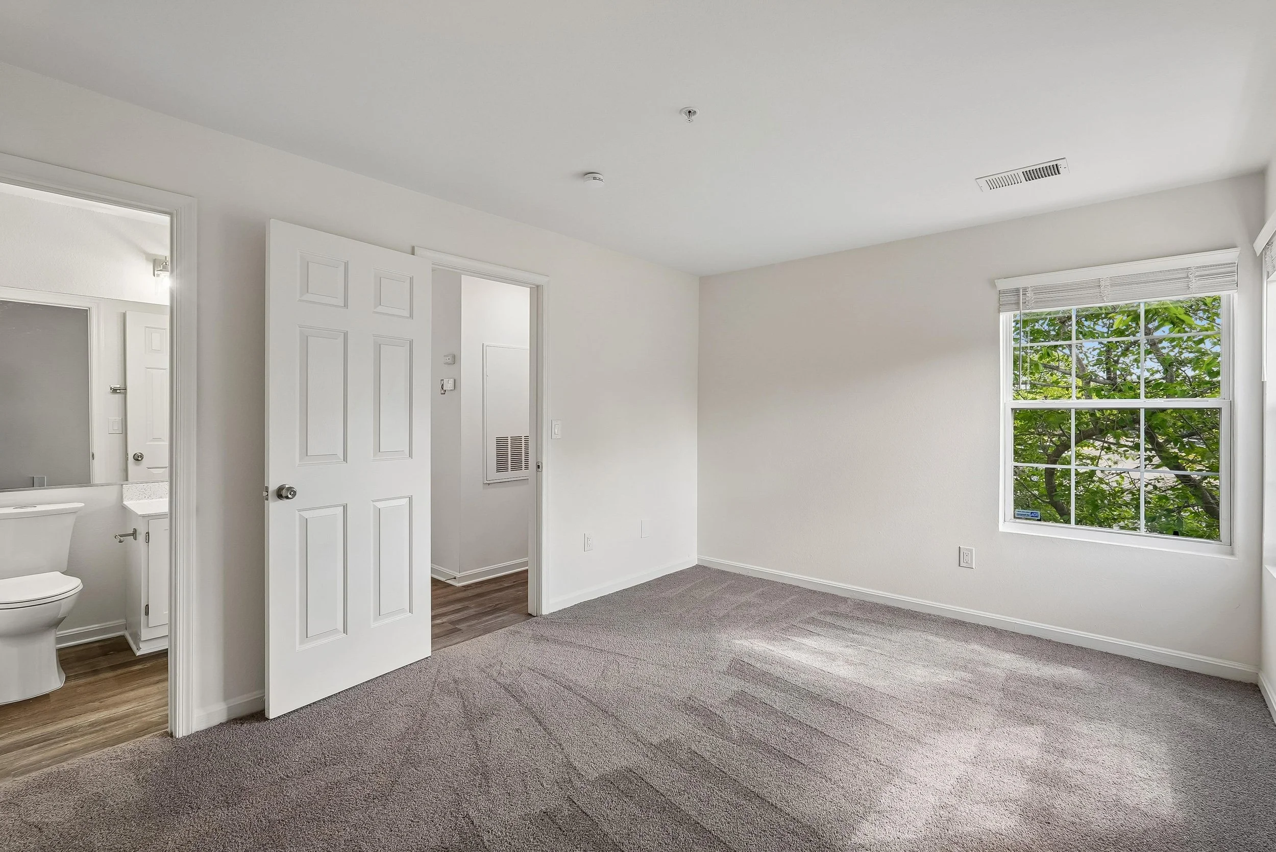 floor plan-primary bedroom-q812bbzsa3.jpg