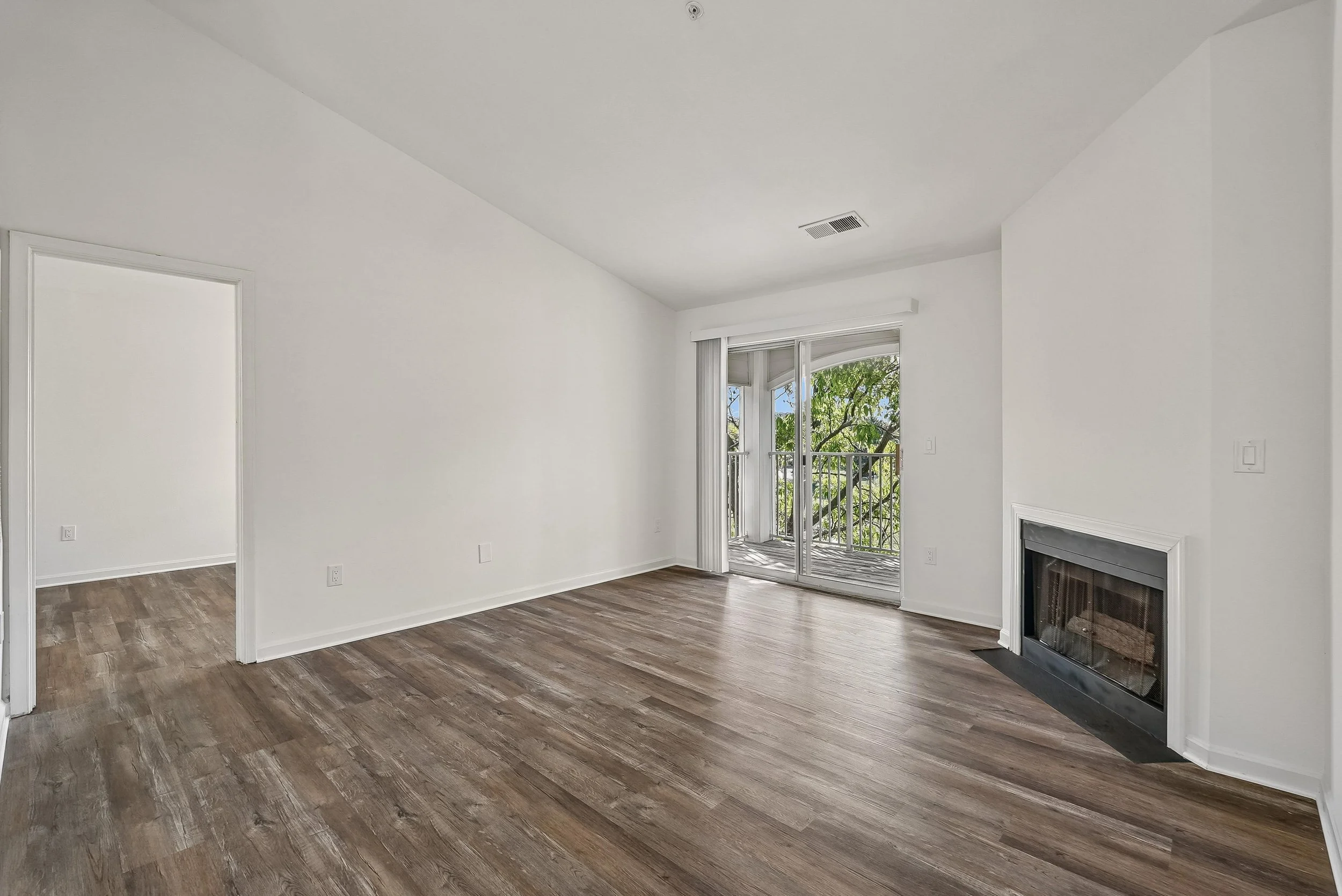  Spacious living space in our standard market apartment homes. 