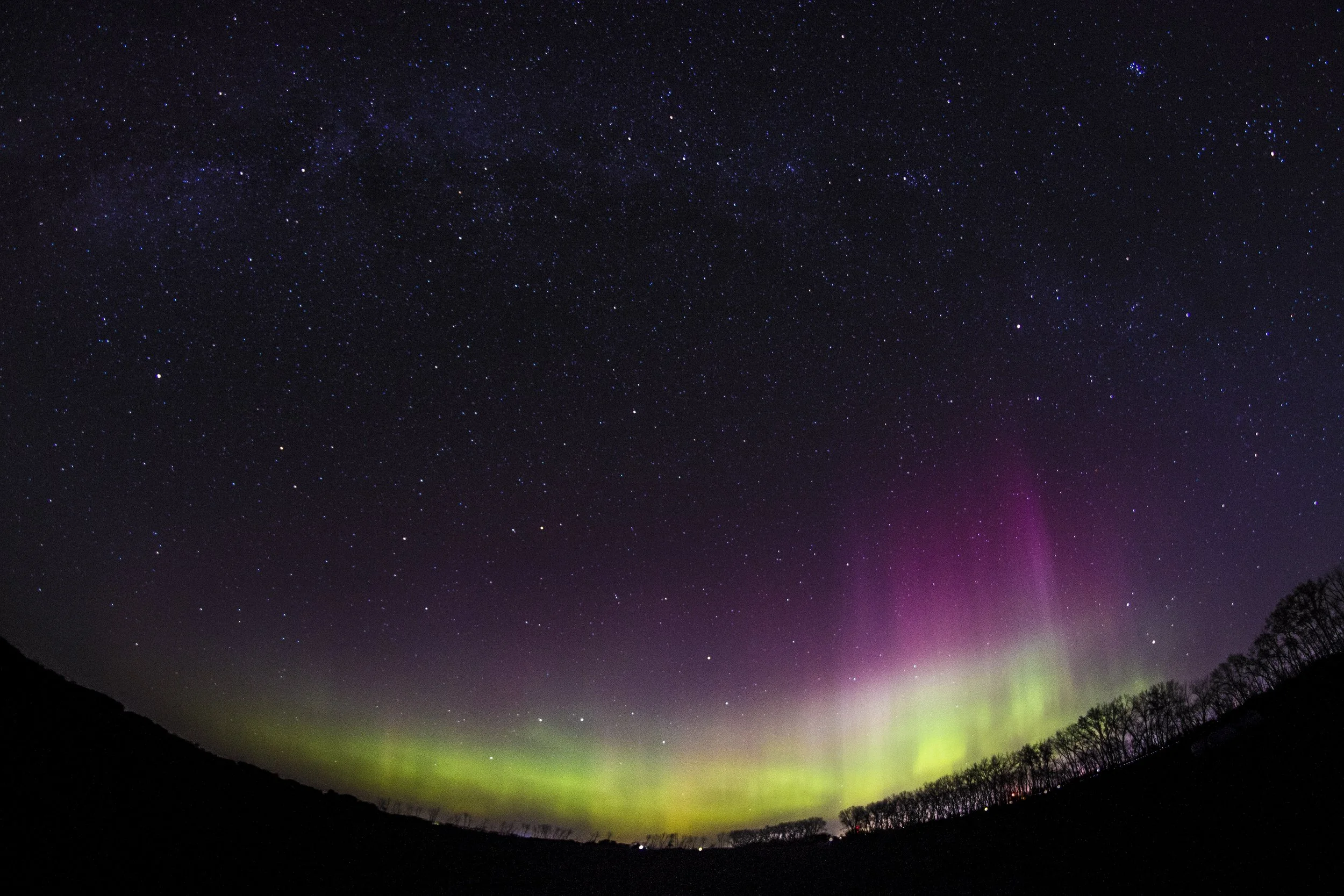 NorthernLightsAndMilkyWay.jpg