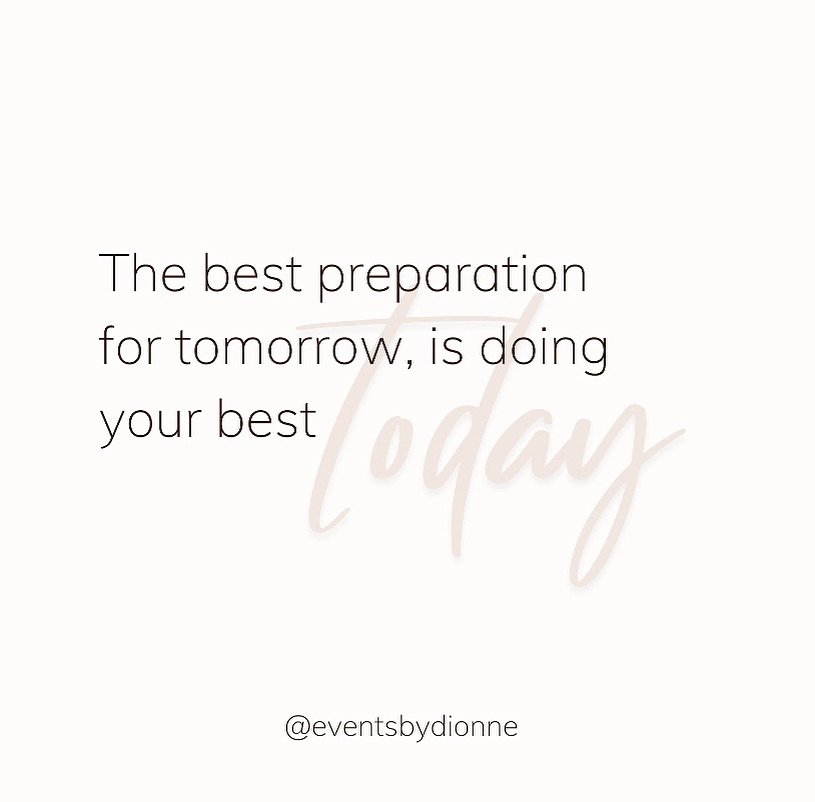 Sunday. The beautiful day before Monday. 
The day I soothe my mind, spirit and soul. 

Meal prepping, Peloton, Naps and Reading gets my mind ready for the week. 

Are you ready to enjoy the last few days of November! 🙌🏾❤️ 

#events #mentalhealth #b