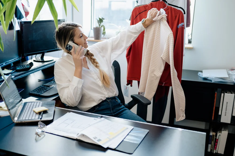 APPAREL DEFINE visual data 2