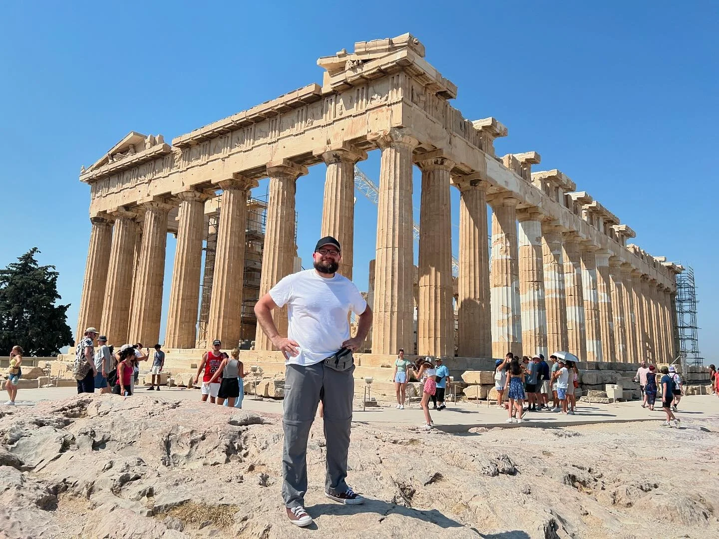 Squinting my way through every UNESCO world heritage site because I refuse to wear sunglasses.
Pictured: the Parthenon in the Acropolis of Athens.
OPA!