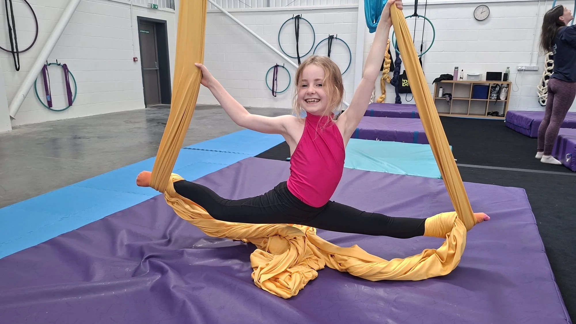 Aerial silks and aerial hoop classes for children based in tynemouth, whitley bay, gosforth, ponteland, low fell and north shields