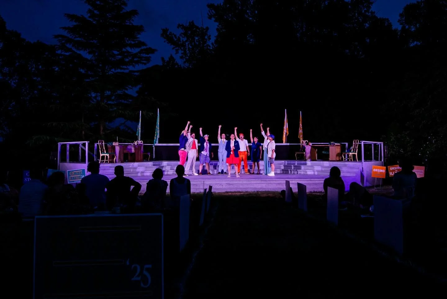 PRESENTING TWELFTH NIGHT o LO QUE QIERAS!: A New Bilingual @delshakes 🌎 (July 12 - August 3) I’m wayyyyy behind! Happy Opening & Closing to us all😭!!
Three cheers to my first outdoors production and my first bilingual theater piece! Thi