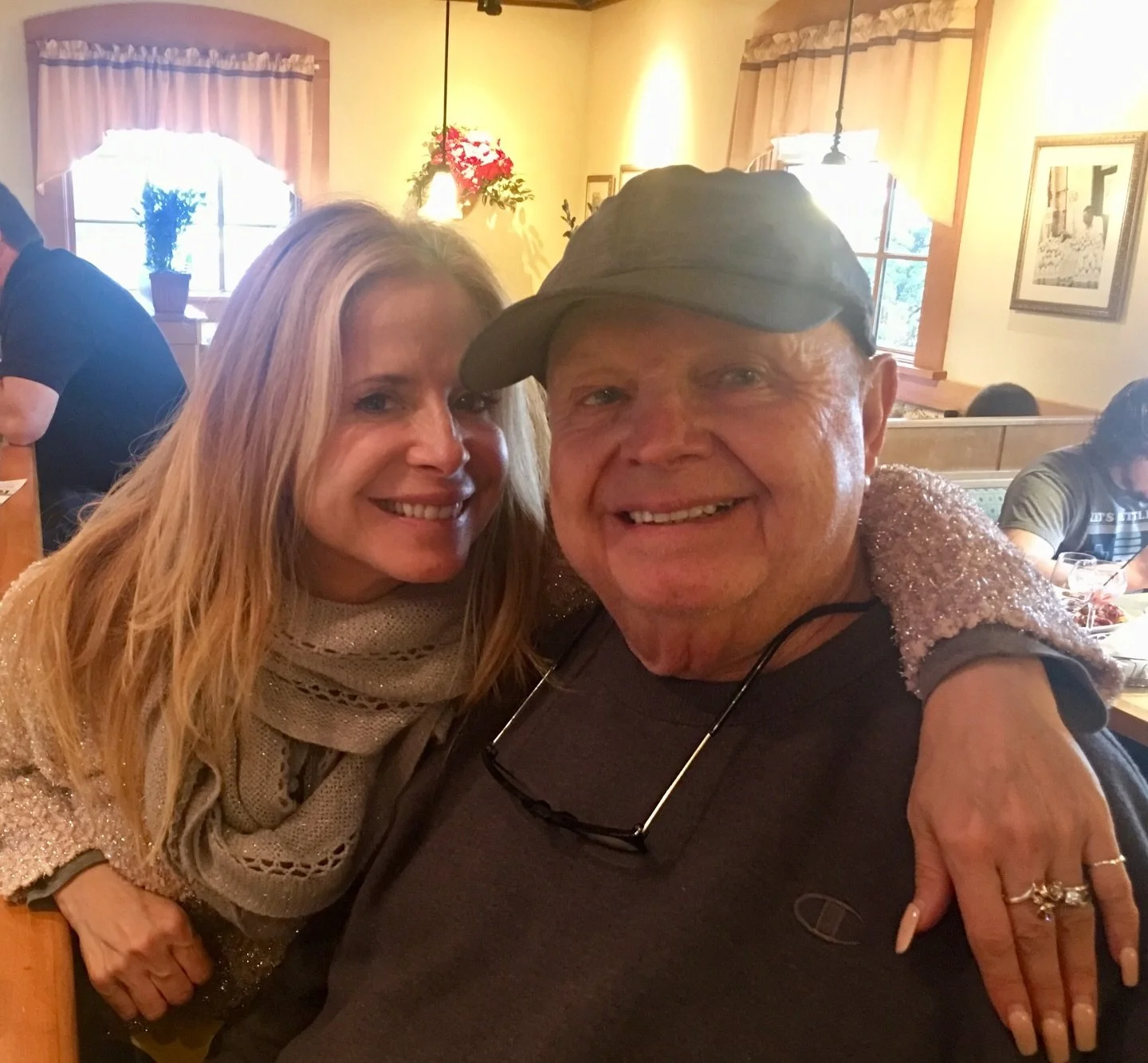 Some days are better than others&hellip; Dec has been tough 💔 and I&rsquo;ve been dreading NYE&hellip; THEN this photo popped up. As Dad does, he&rsquo;s always there&hellip; 🩵 
I love this memory because it&rsquo;s from NYE and it reminds me of on