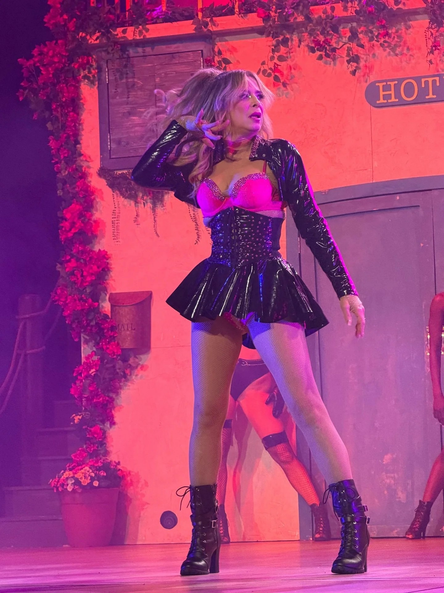 WHOA! Washington DC showed up + OUT!!! 
You were fantastic! We definitely felt the LOVE on this Valentine&rsquo;s DAY weekend! and extra special with family &amp; friends in the house! 💘💘

🪩 OHH, MAMMA! 
👉 Up Next &mdash;> Chicago Feb 20/21 
?