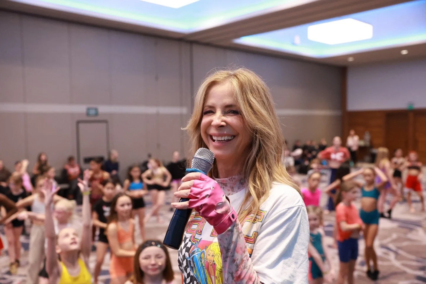 IM BACK! 💕🏁💕
on tour w/ @hollywoodconnectiondance educating, mentoring &amp; guiding aspiring dancers. We&rsquo;re having a 
great time with my SPEED DRIVE combo inspired by and for Dad&hellip; What a GIFT to give back, feeling grateful 🫶

What a