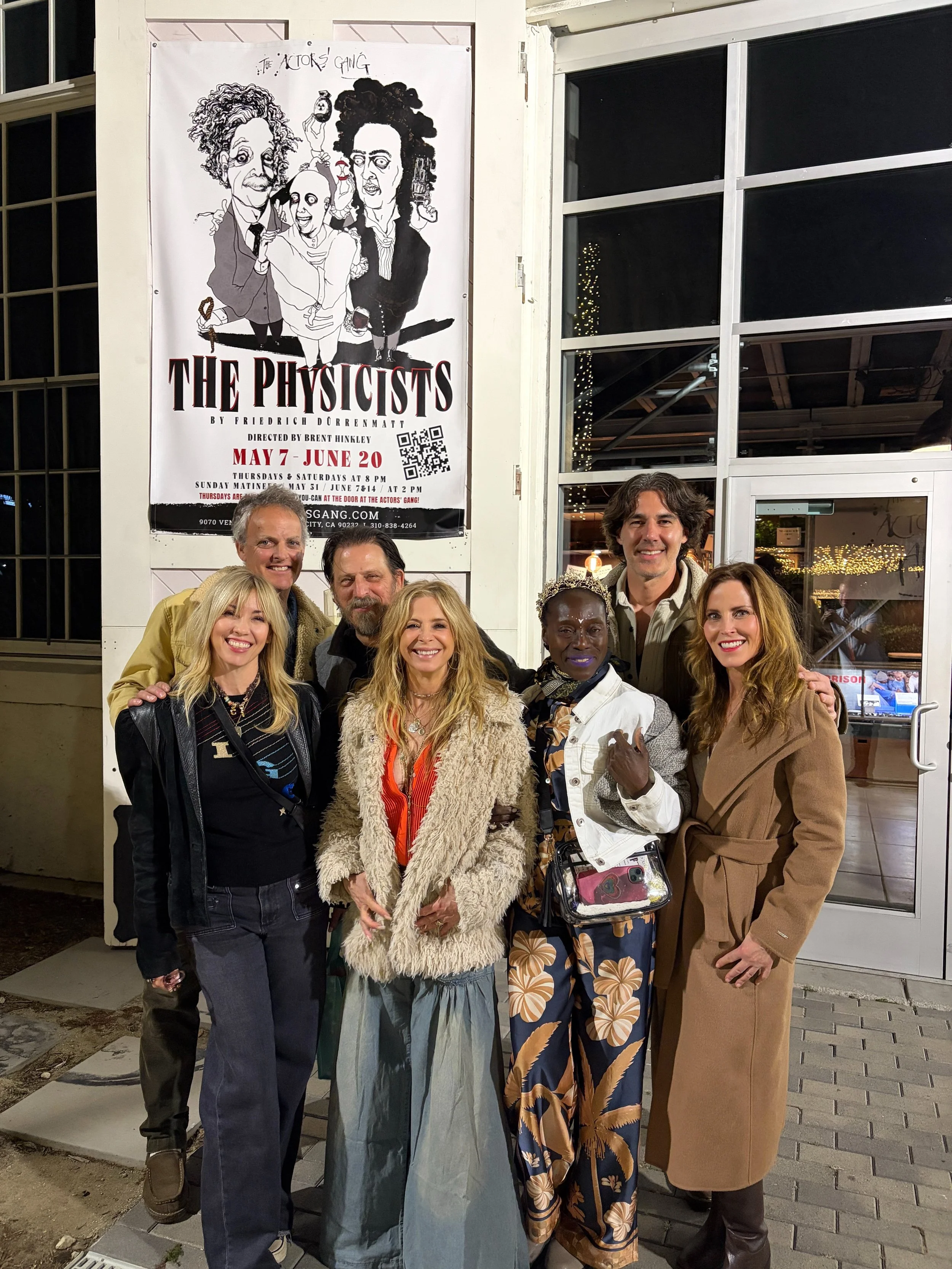 Gemini Season ♊️🌻💎🤸🤹🦋 
Kicked off Bday &amp; Anniversary week with friends, laughter, creativity, connection, imagination and an especially awesome night of live theater starring my hubby and amazing cast in THE PHYSICISTS at @theactorsgang (&he