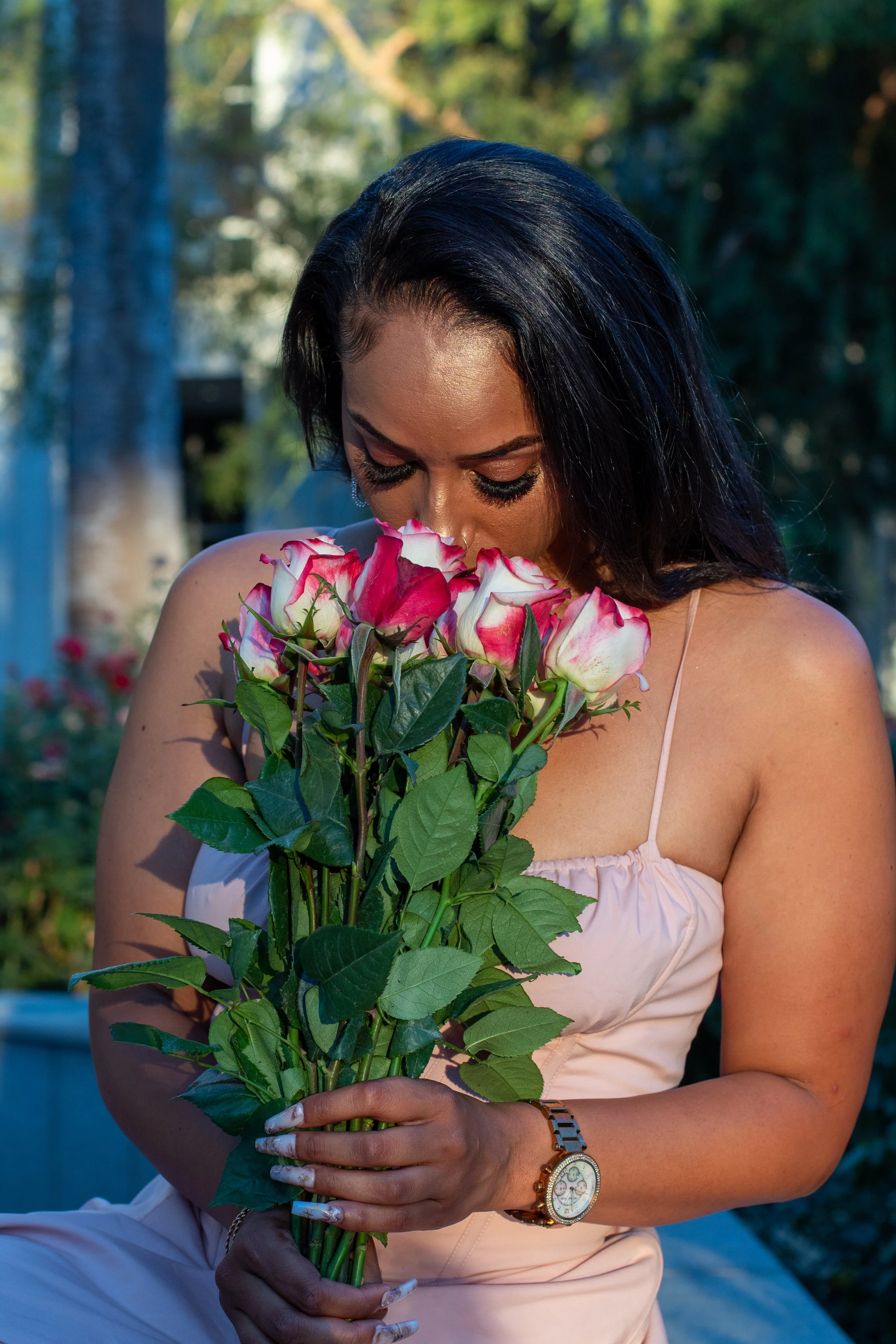bouquet of roses and pink dress photo