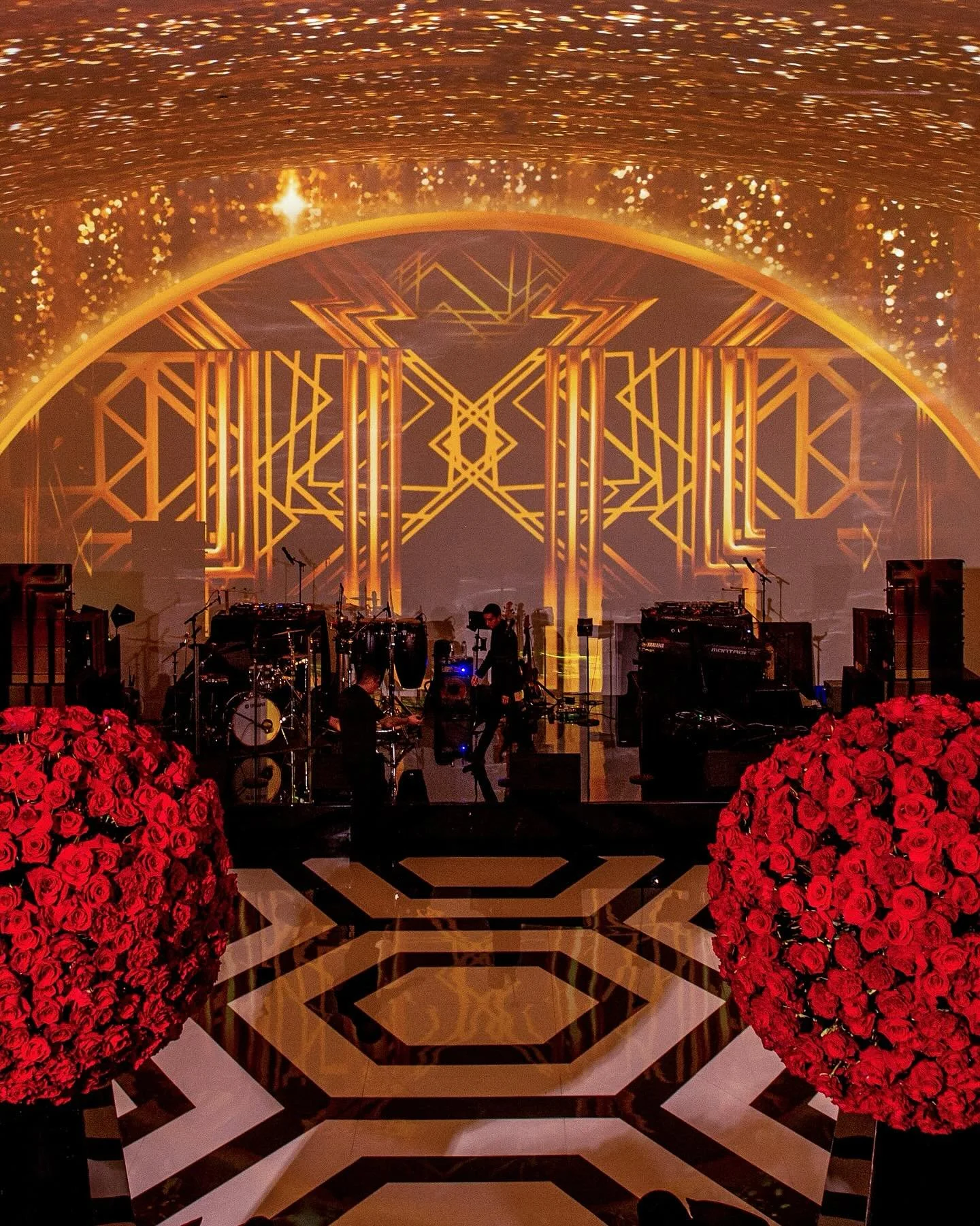 Absolutely stunning Bond glam decor and amazing private performances by Ja Rule, Ashanti &amp; Doug E. Fresh for an incredible 50th Bond Birthday 
Ja Rule x 007: Mission Accomplished
Ashanti x 007: Mission Accomplished
🎤

A license to thrill. A priv