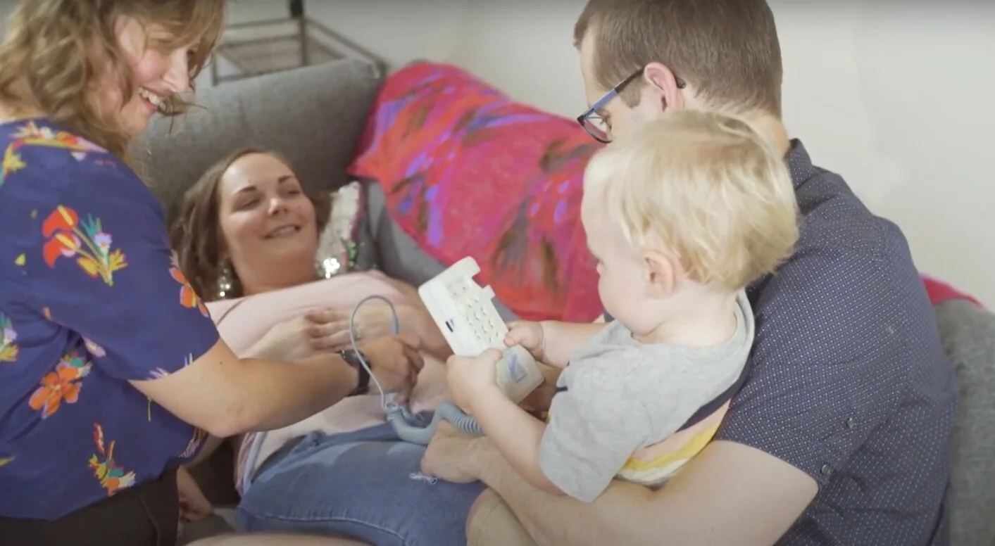 New Jersey Midwife providing prenatal checkup