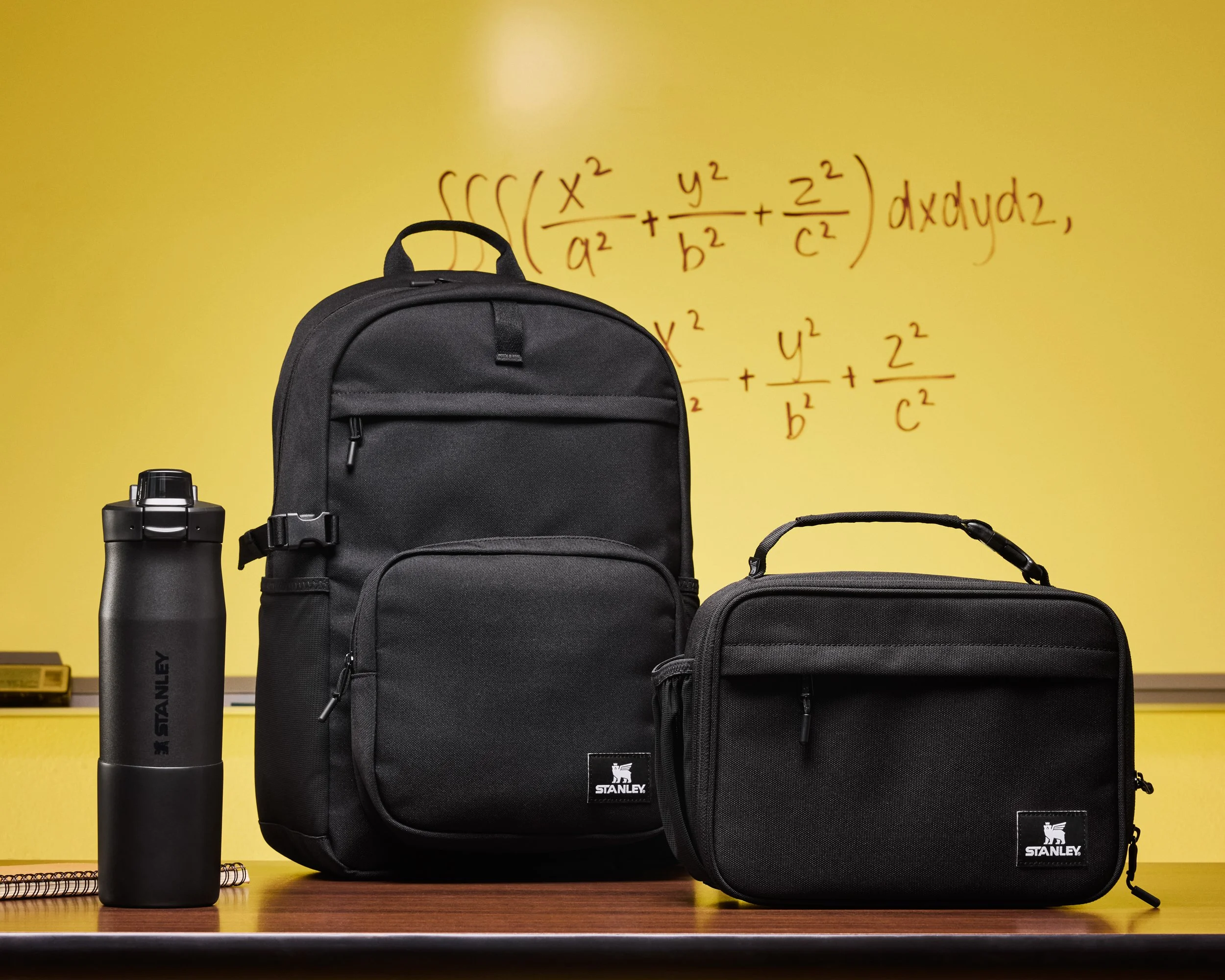 H226-OMNI-Classroom-Academy-AssemblyBackpack-Lunchbox-IceFlow-Black-Horizontal_0907 _R4.jpg