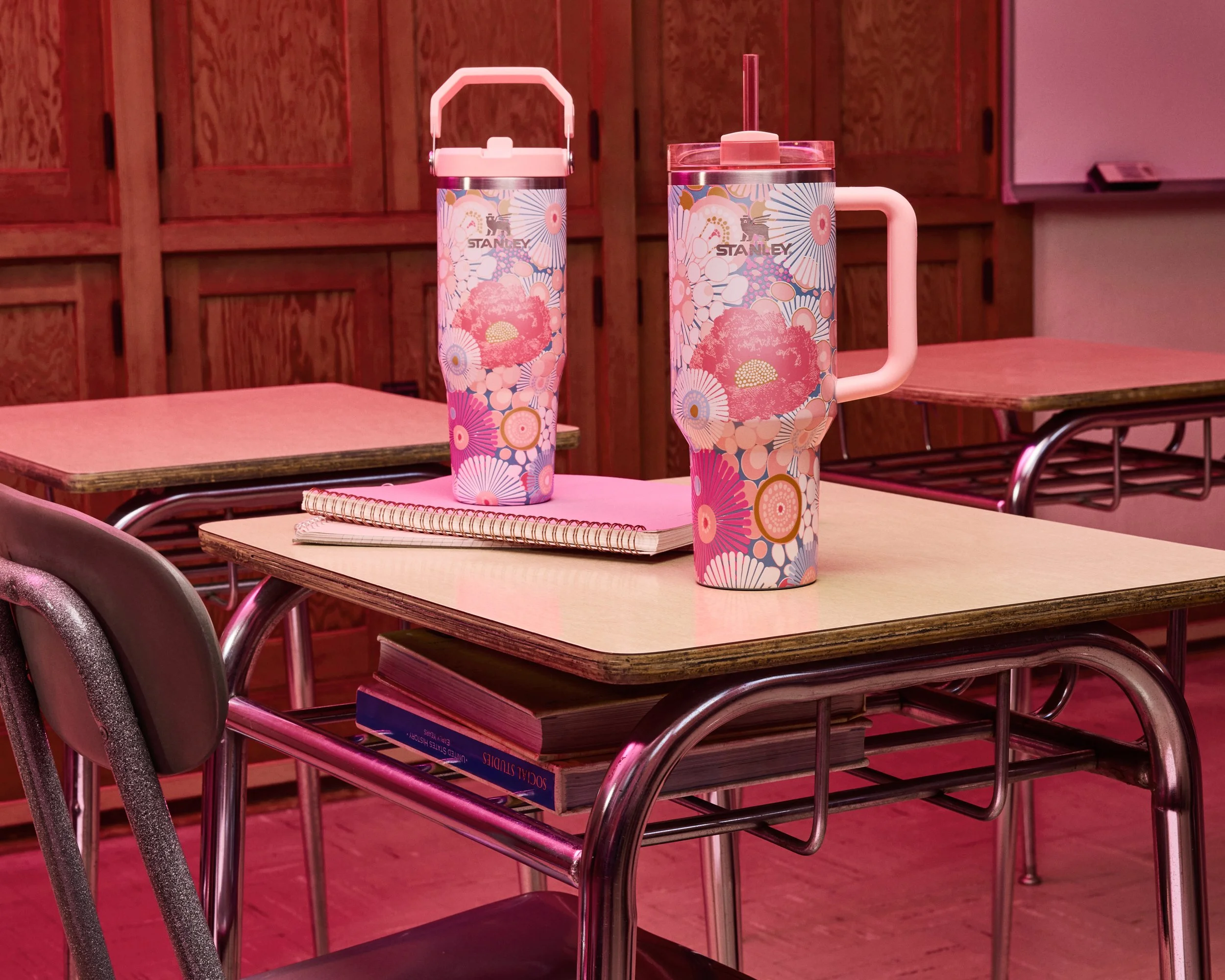 H226-OMNI-ClassroomPink-JDSports-Horizontal_1148 _R4.jpg