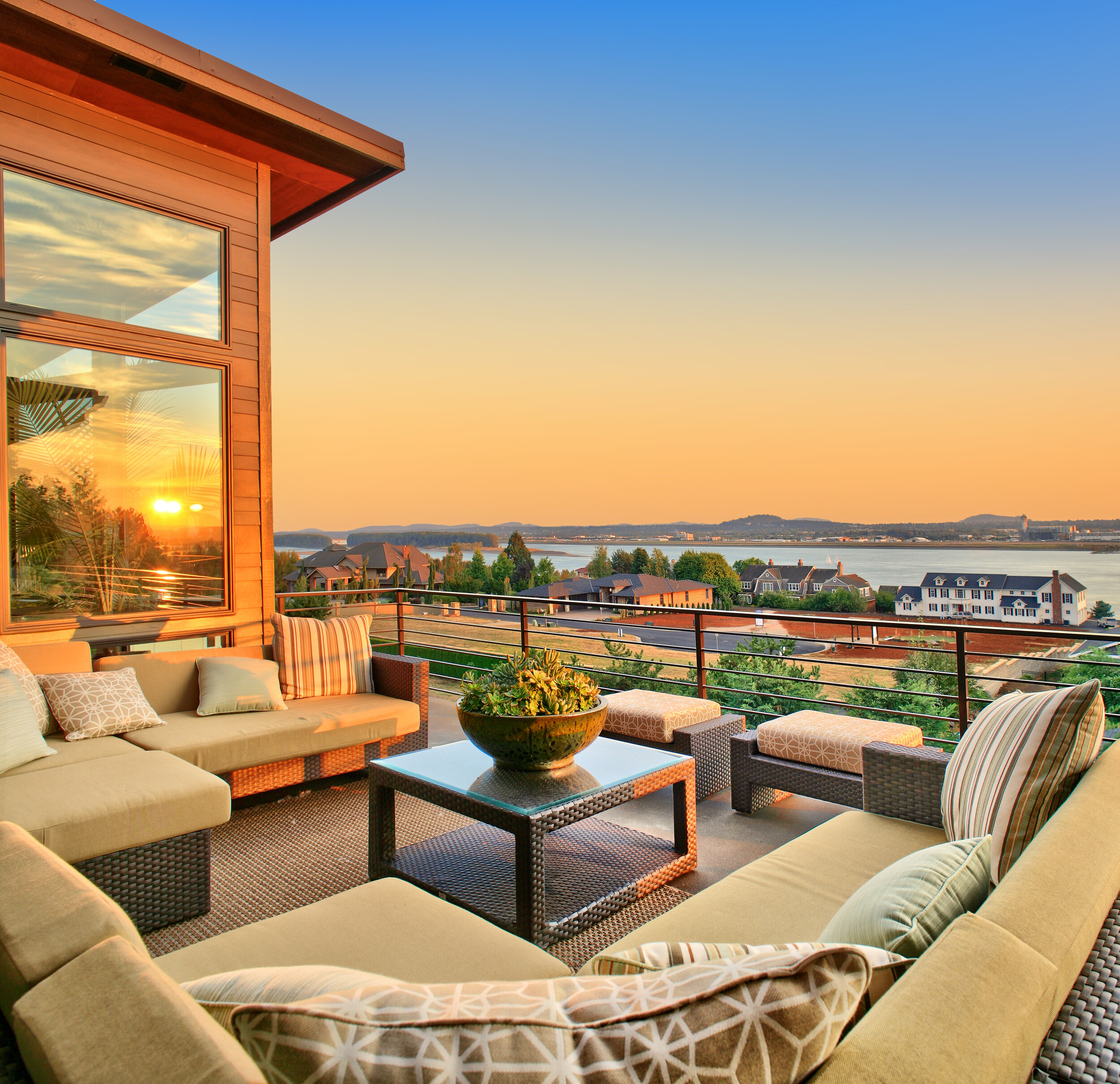 Deck with a view_159028562.jpg