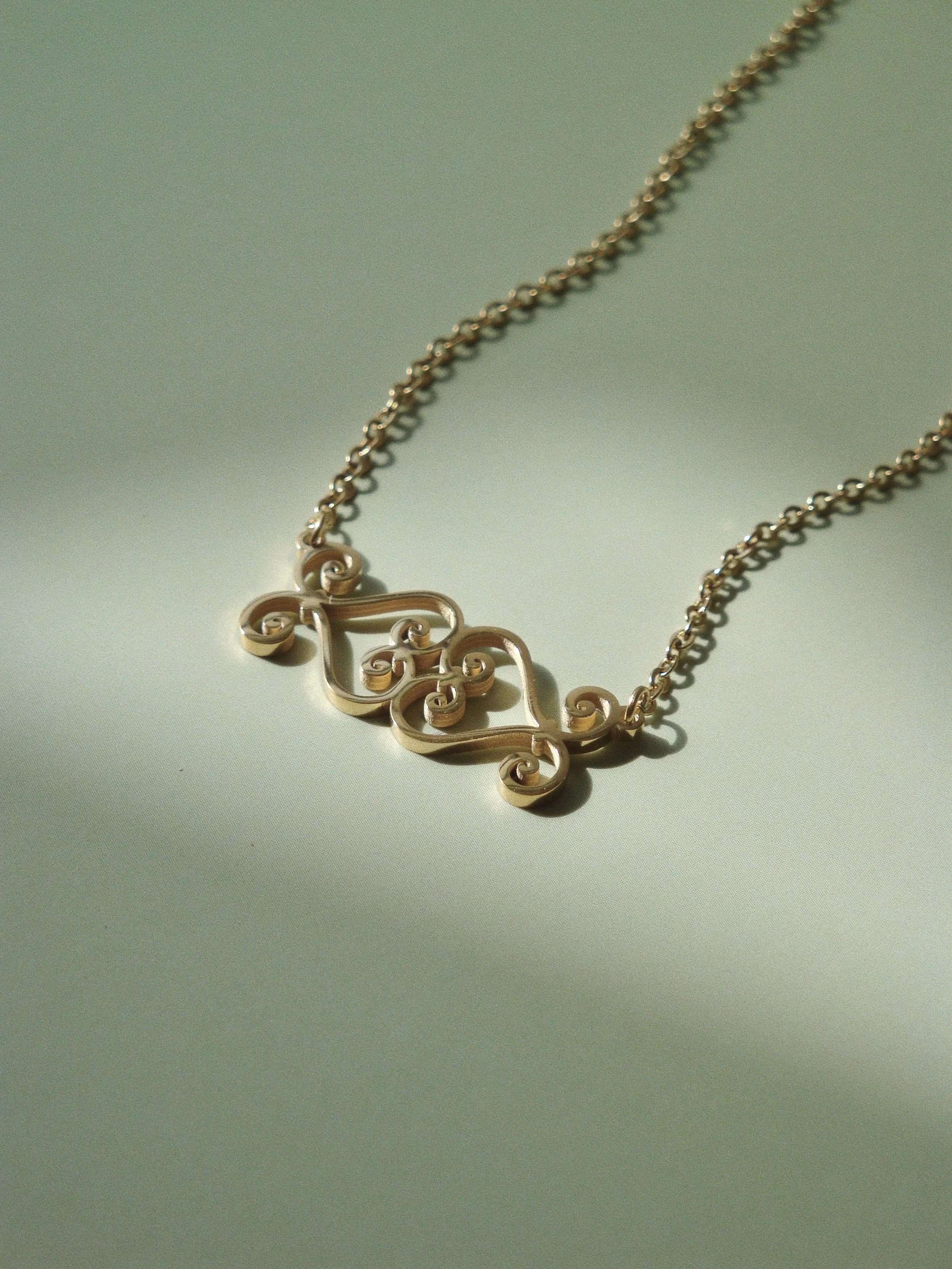 URAL_CORAZON_GOLD_NECK_1.JPG