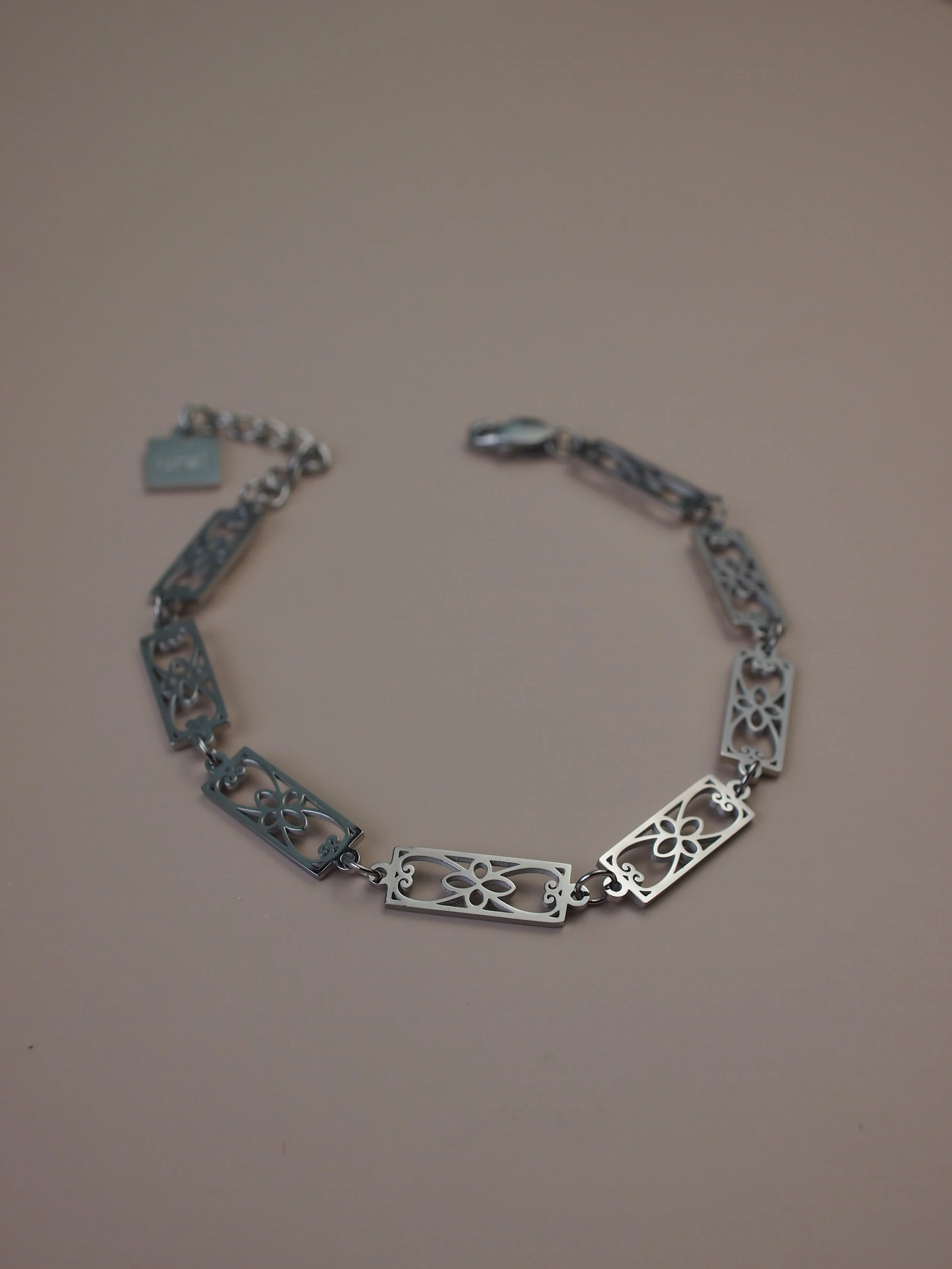 ROBLE_BRACELET_SILVER_03.JPG