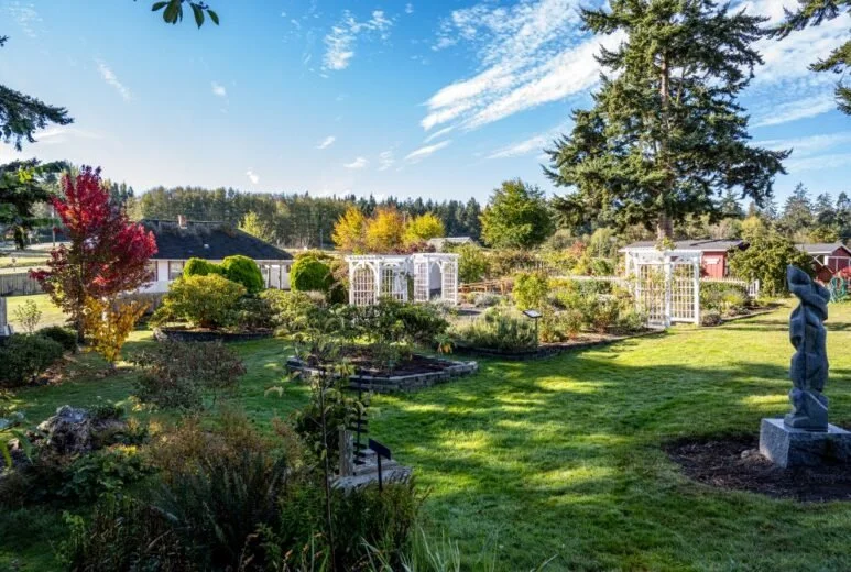 Tour the Master Gardener Education Garden