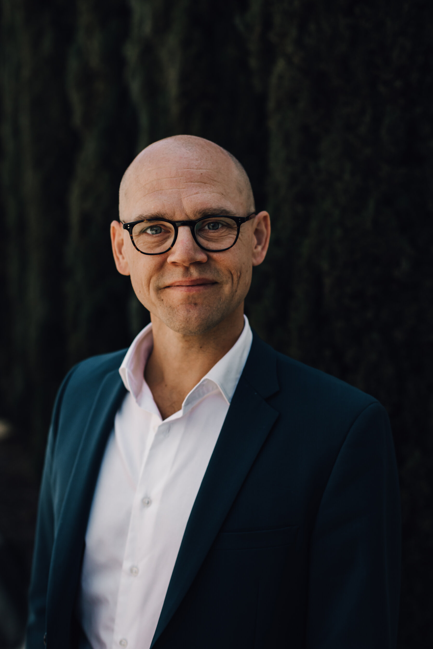headshot-corporate-portrait-perth-business-linkedin-male-guy