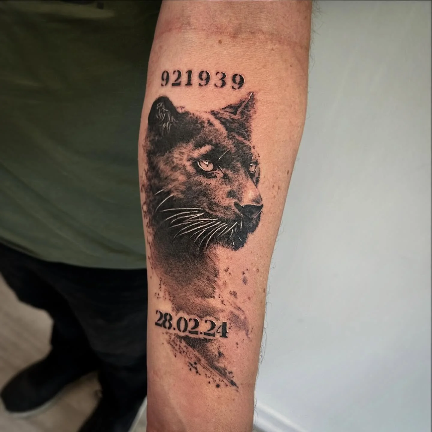 🎉GIVE AWAY🎉 $600 TATTOO VOUCHER 

TO ENTER 

- like this post 
- tag a friend 
- share it on your story 
- follow if not already 

Winner will be drawn on the 1st of Feb 

Panther for Colin with his dad&rsquo;s army number .