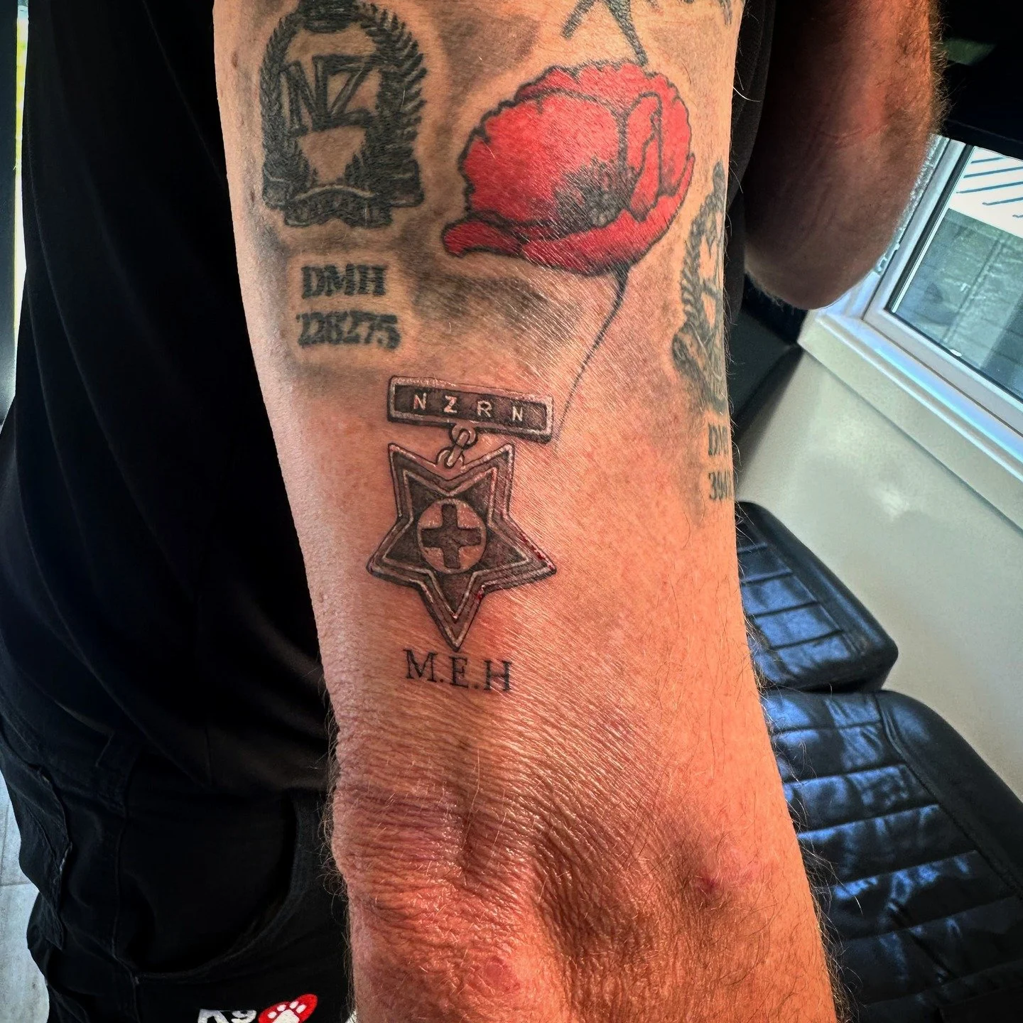 NZRN Remembrance piece for Peter.
.
.
.
#Tattoos#BlackAndGreyRealism#BlackAndGreyTattoo#TattooArtist#NZTattoo