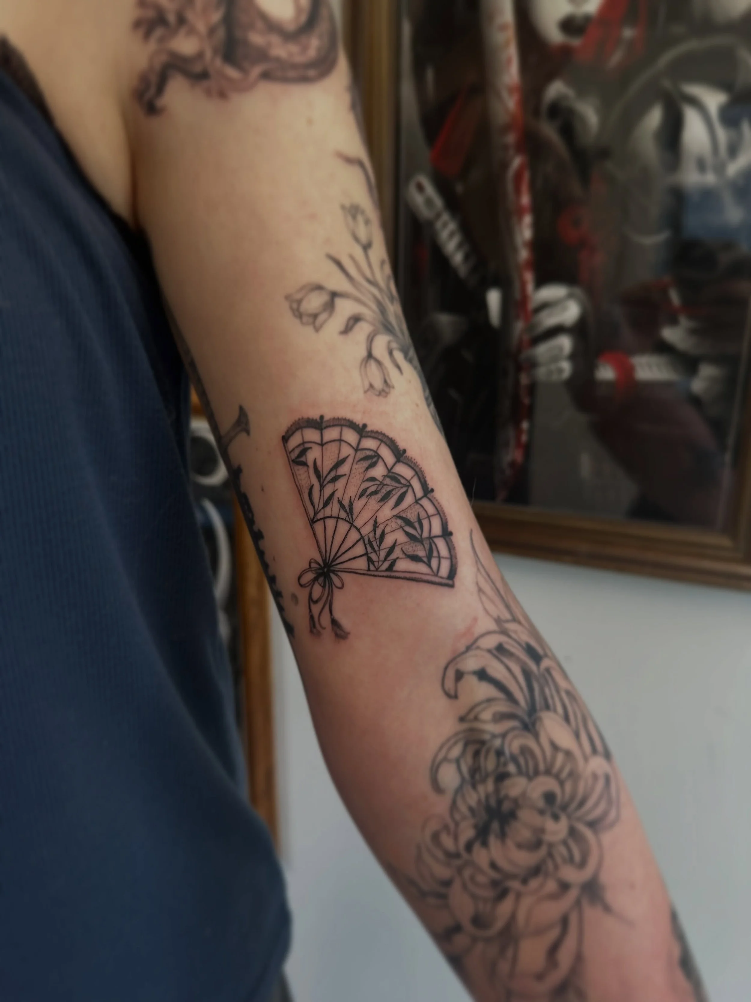 Added this little fan to Toni patchwork sleeve 🪭