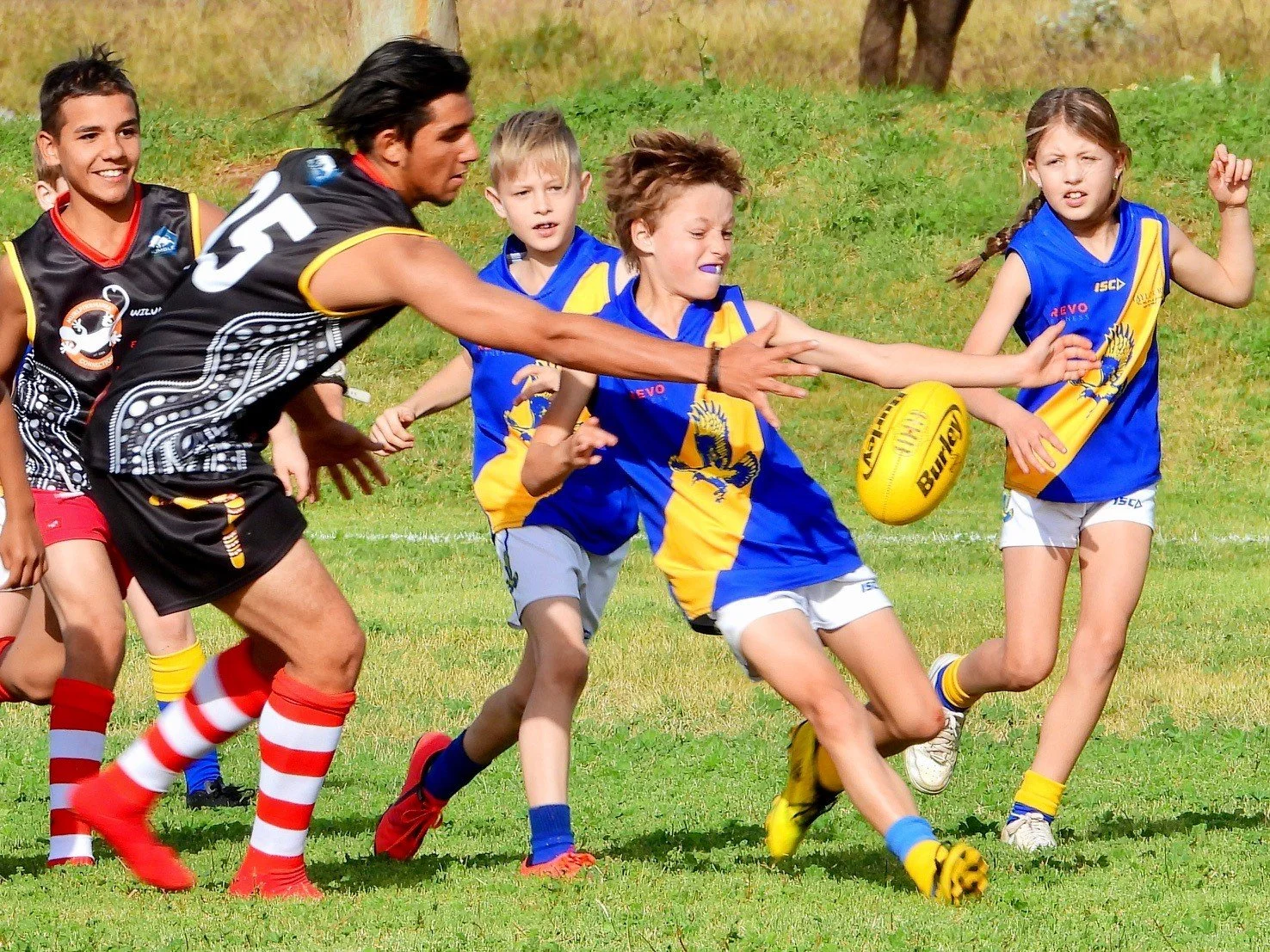 WILUNA JUNIORS THRASH DALKEITH NEDLANDS