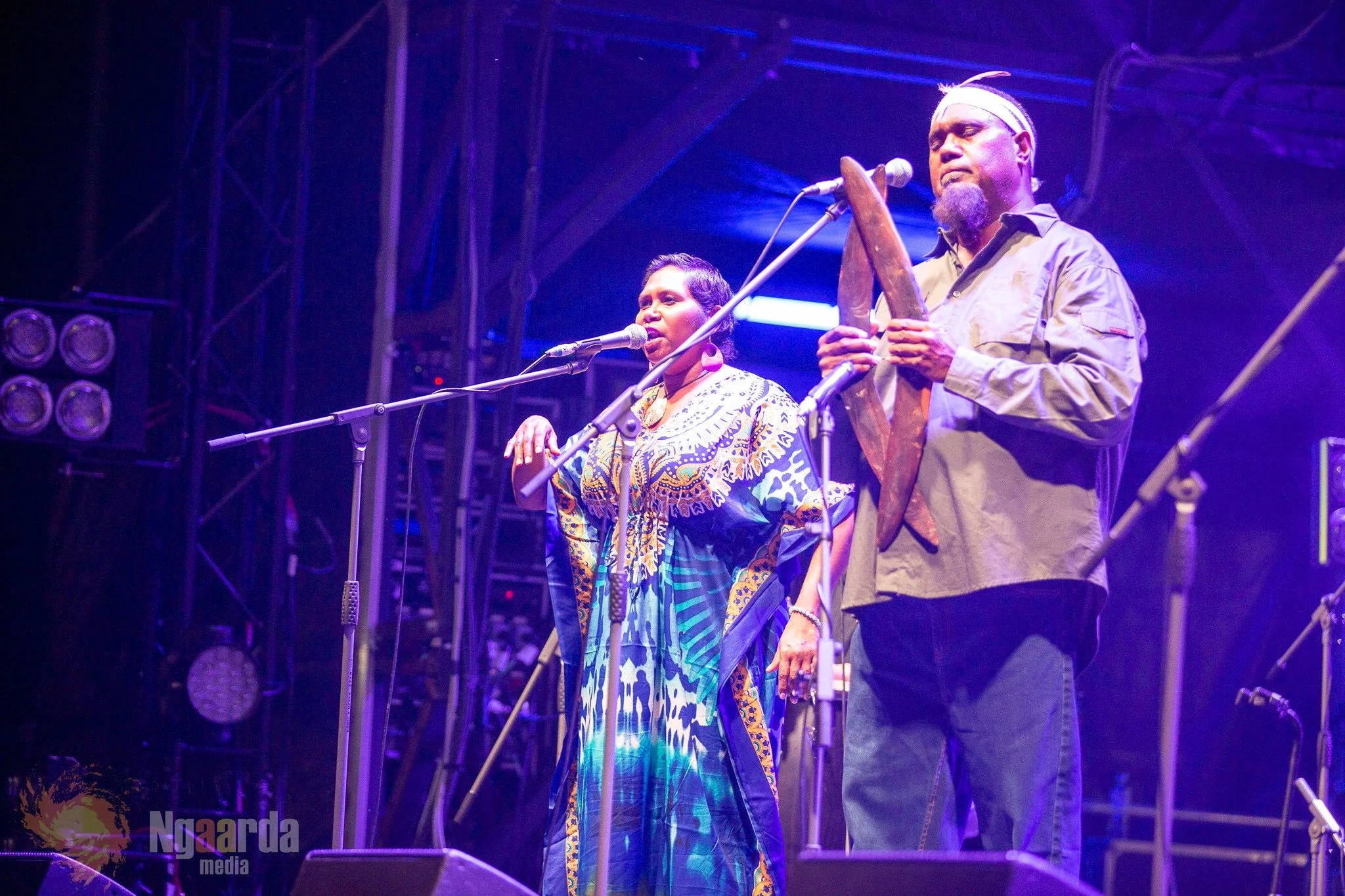 GOVERNMENT SUPPORTS STOMPEM GROUND