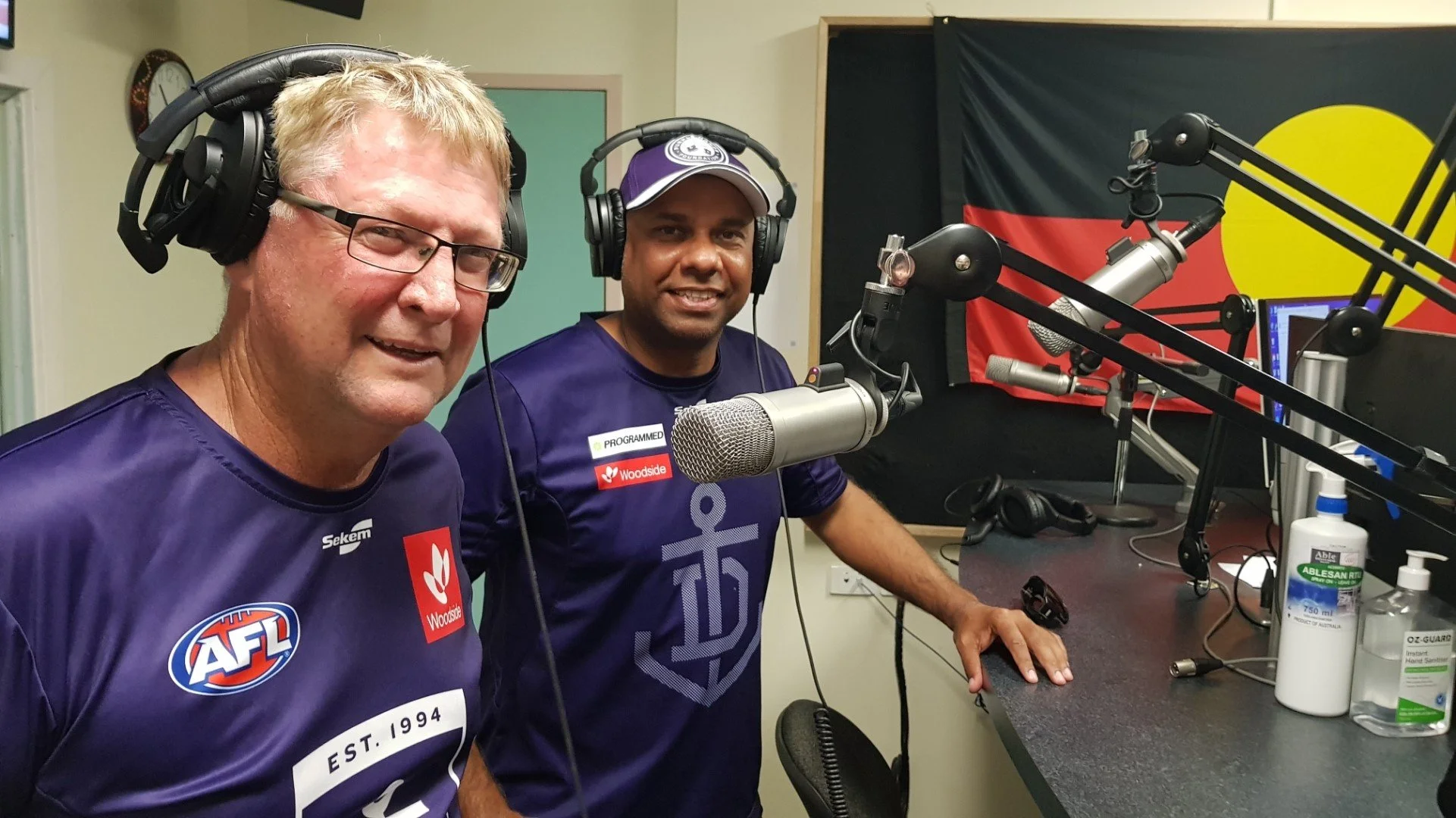 DOCKERS TRAIN POLICE TO COACH FOOTY