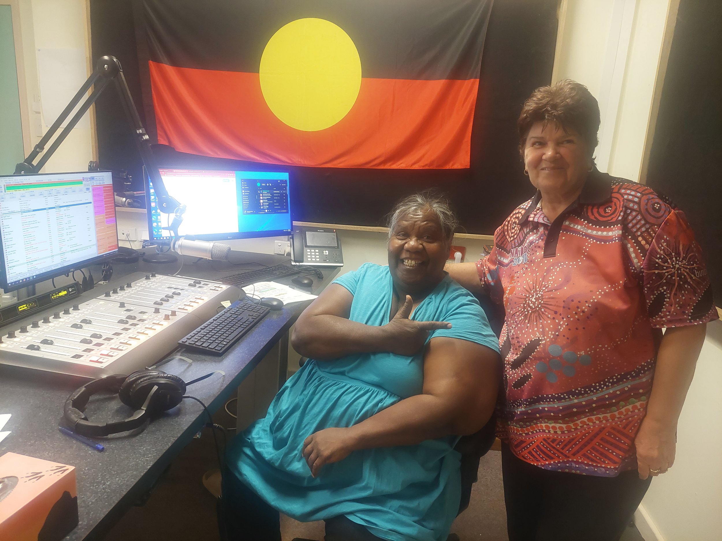ART AND CRAFTS IN THE PARK THIS AFTERNOON IN ROEBOURNE