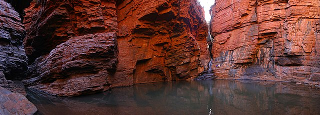 TOM PRICE SES PERFORMS WEANO GORGE RESCUE