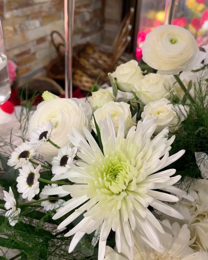 Springing into Easter with flowers🌅🌅✨