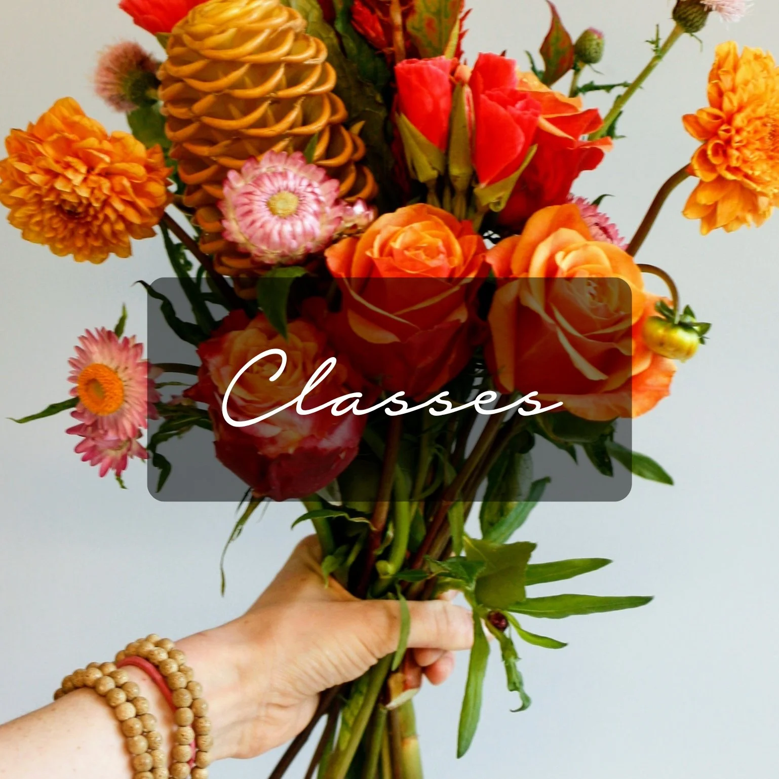We are thrilled to announce floral design classes starting in October! Sign up on our website under "our work" or visit the link in bio 💐
Garden Mixed Vase:
10/8 (Merion) &amp; 10/10 (Collegeville)
Festive Pumpkin Arrangements:
10/30 (Meri