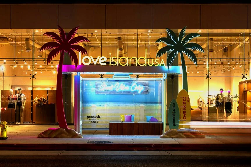 LIS8_BusShelter_Palms.jpg