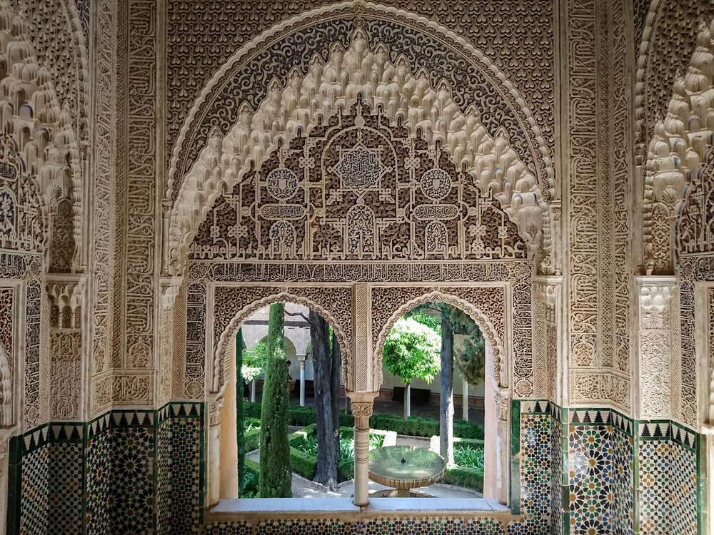 Alhambra was merely a fortress before Muhammad ibn Nasr founded the Kingdom of Granada and started building palaces which transformed it into a royal citadel. It grew into a city where court officials and their families resided and worked. It also in