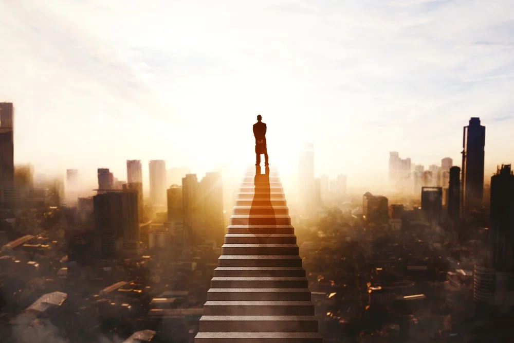 The Difference Between Managing and Leading And Why It Matters