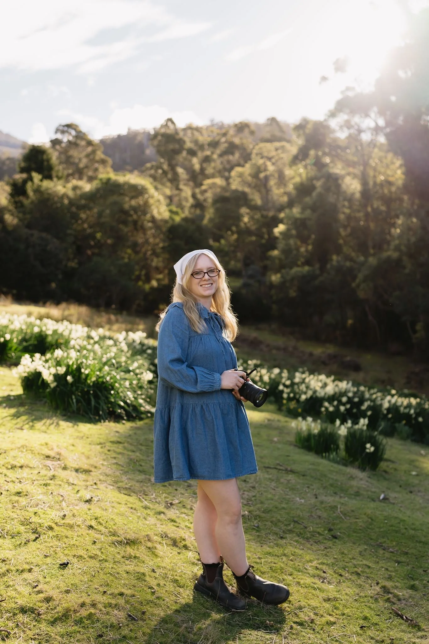 hobart photographer hobart family photographer hobart maternity photographer mount wellington daffodil field