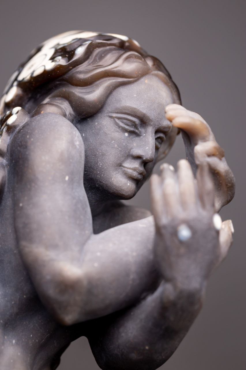 Snow in Delhi Sculpture-7-gemsandcarvings.com