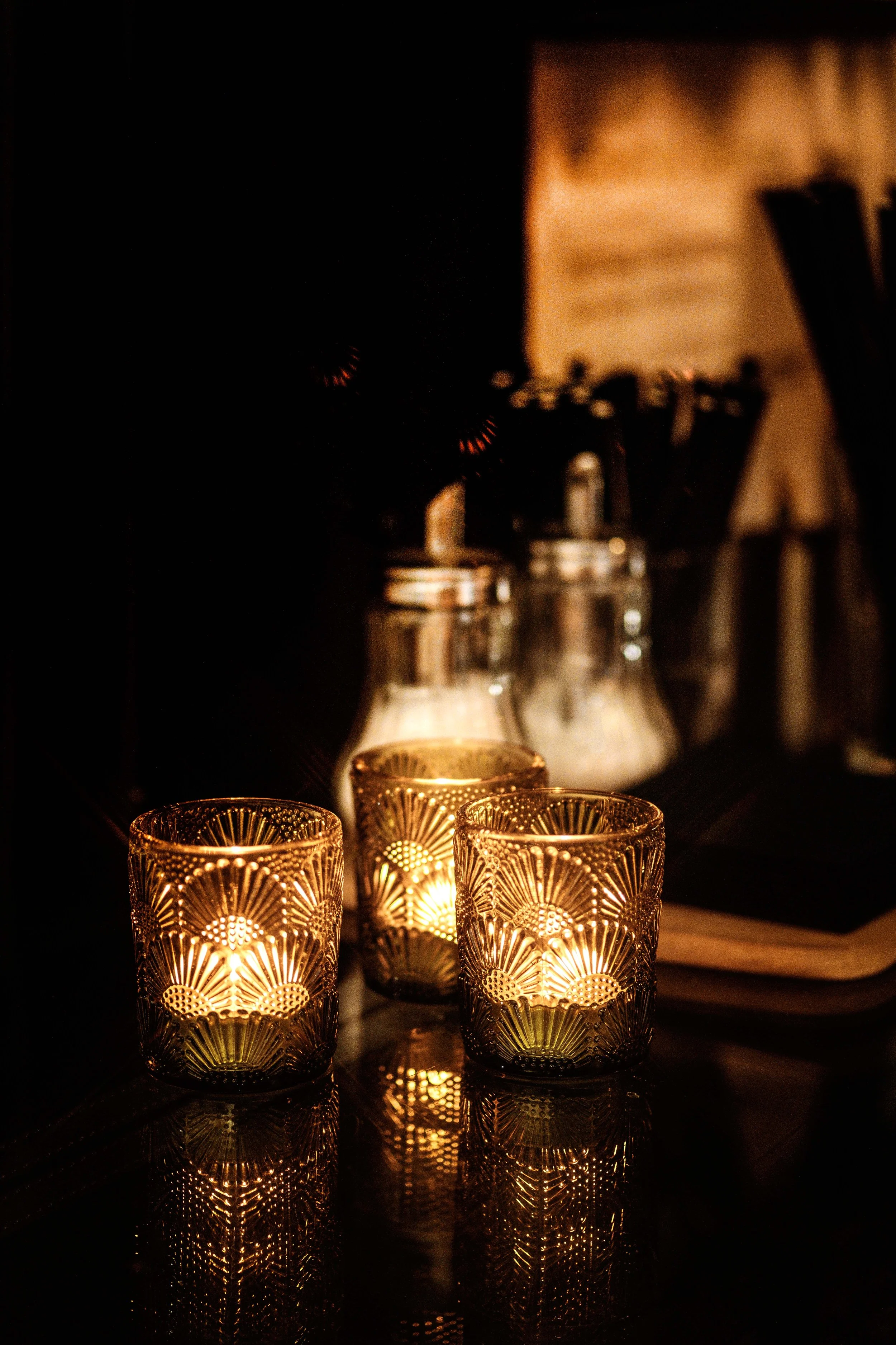 Ambient Lighting Cafe & Restaurant Porto, Restaurant with Atmosphere in Porto, Cosy Interior Porto